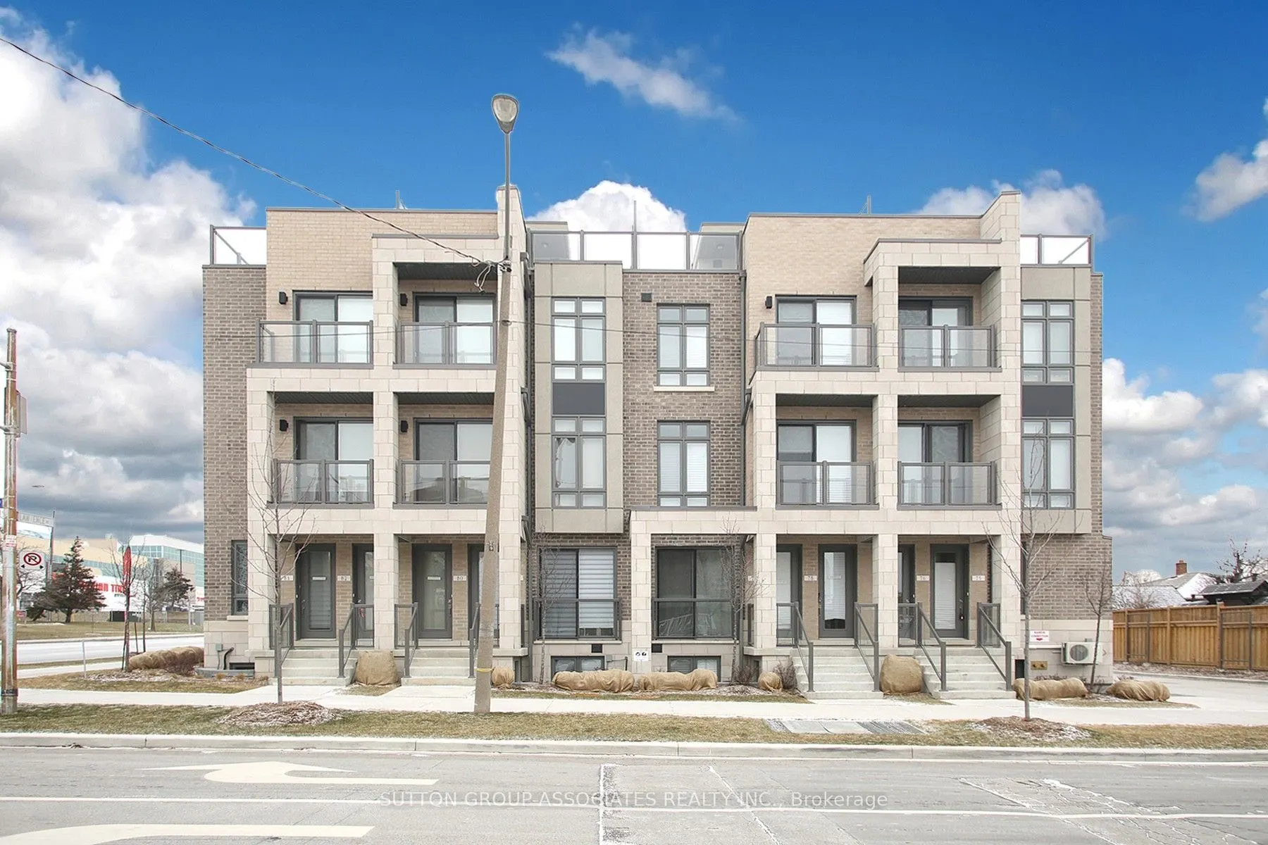 721 Lawrence Avenue W, #82
