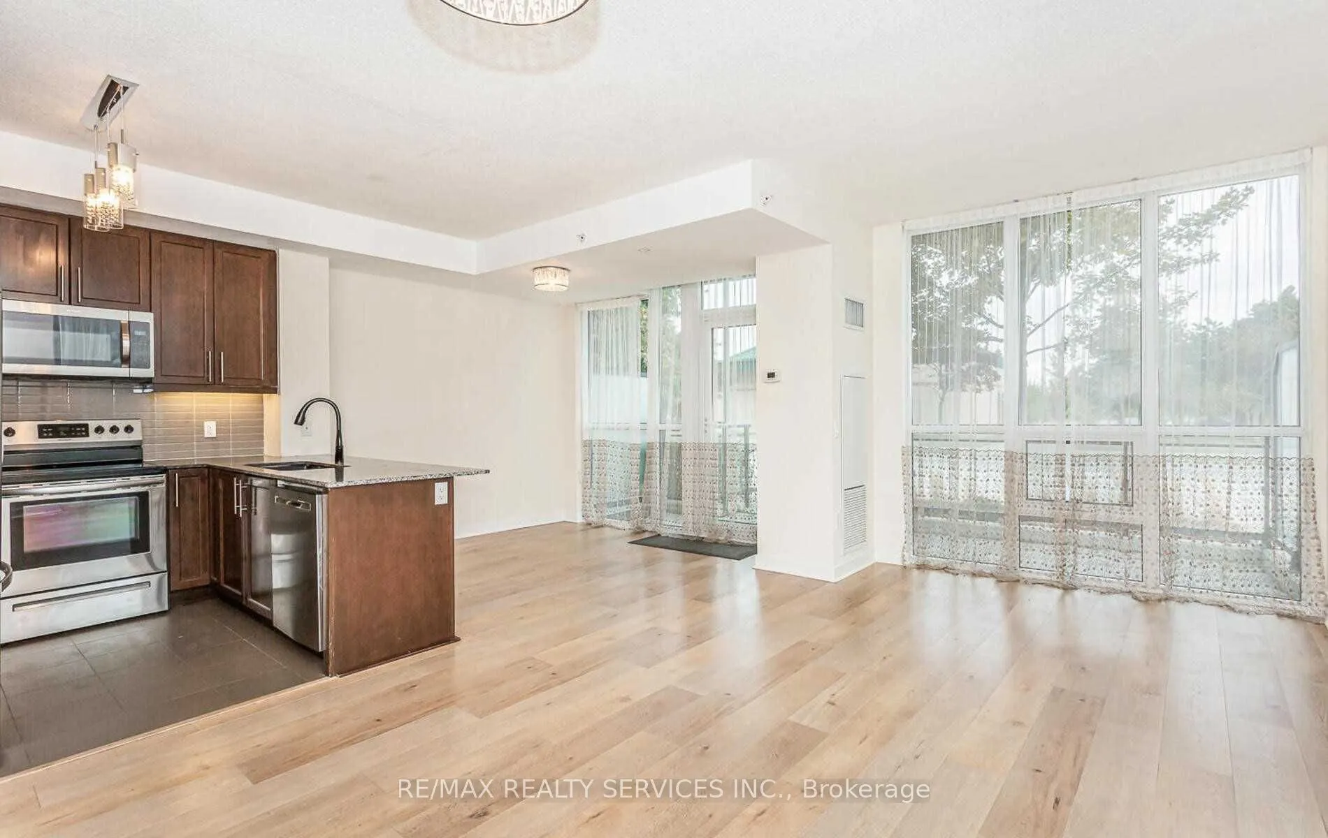 3975 Grand Park Drive, #104