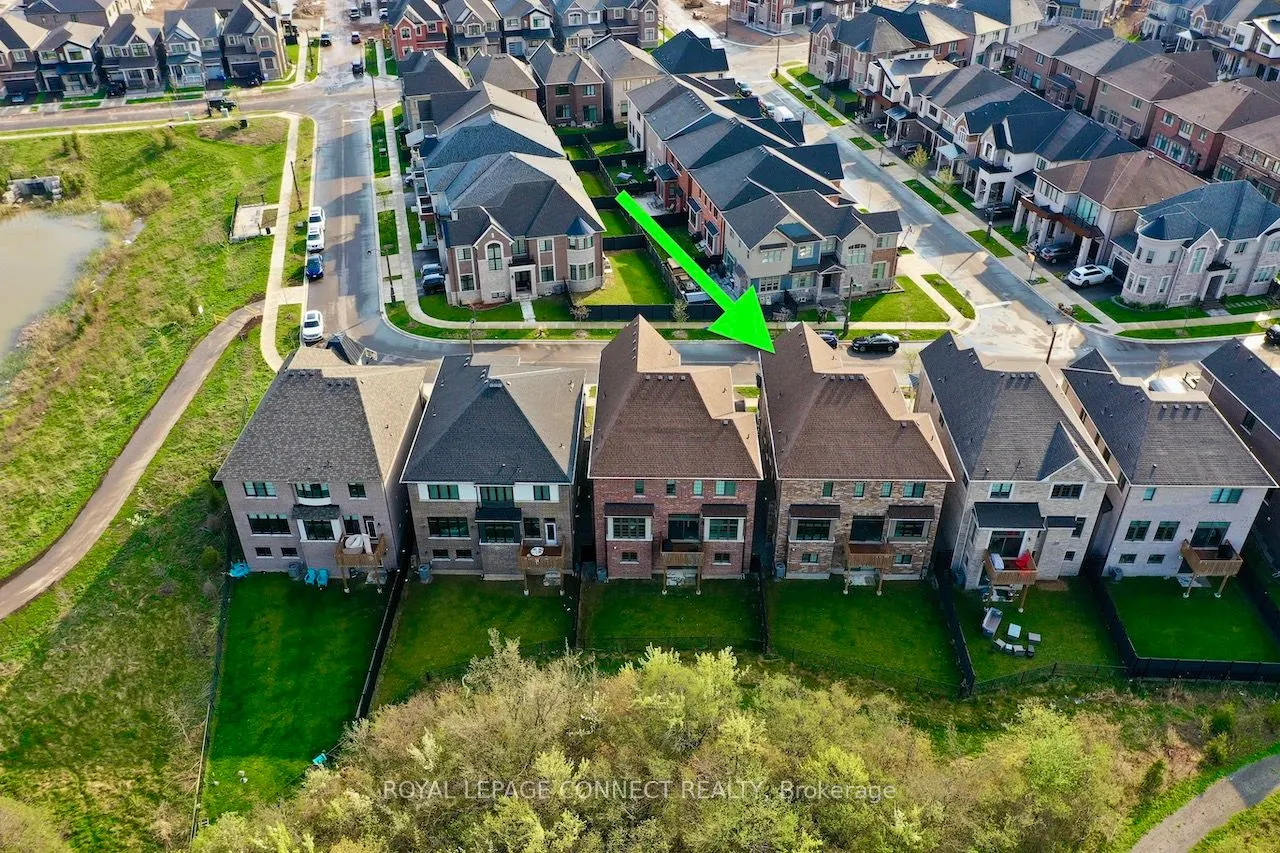 1428 Ford Strathy Crescent