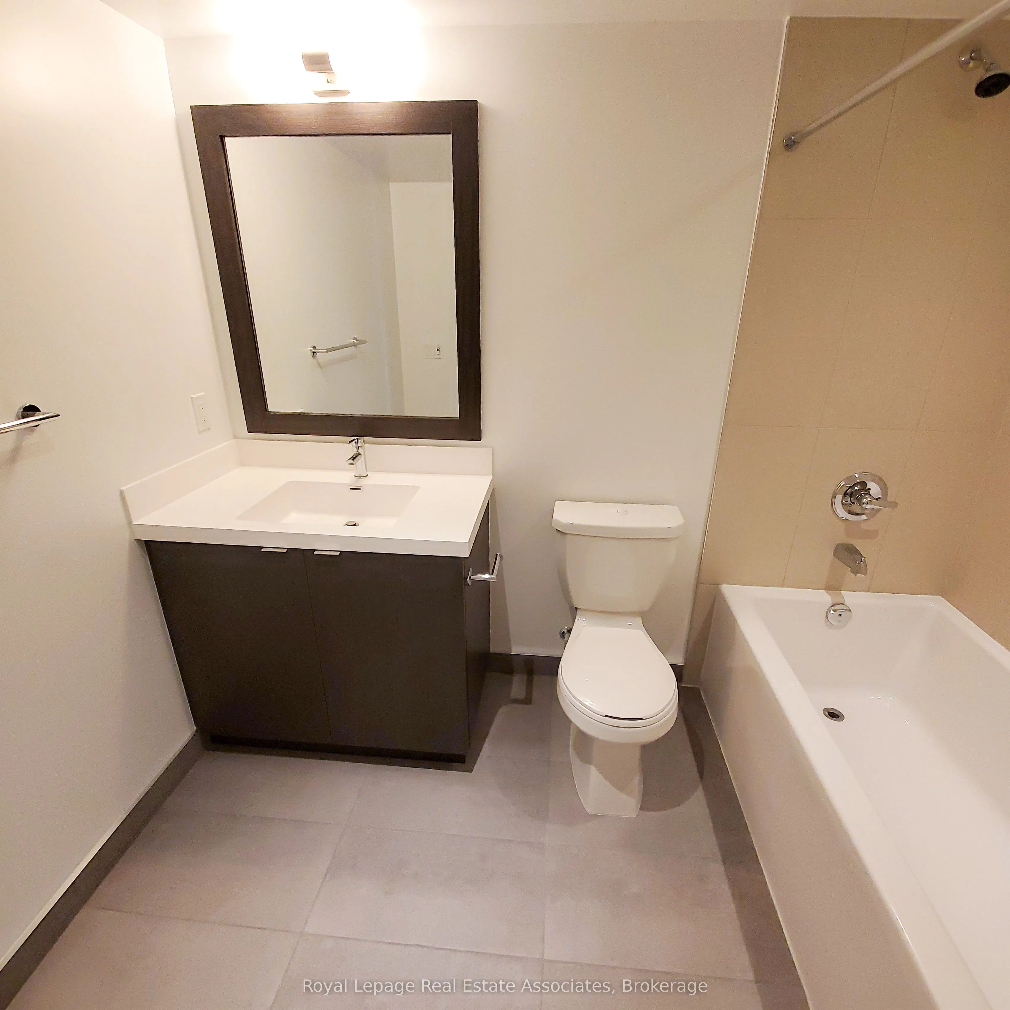 9 Mabelle Avenue, #1519