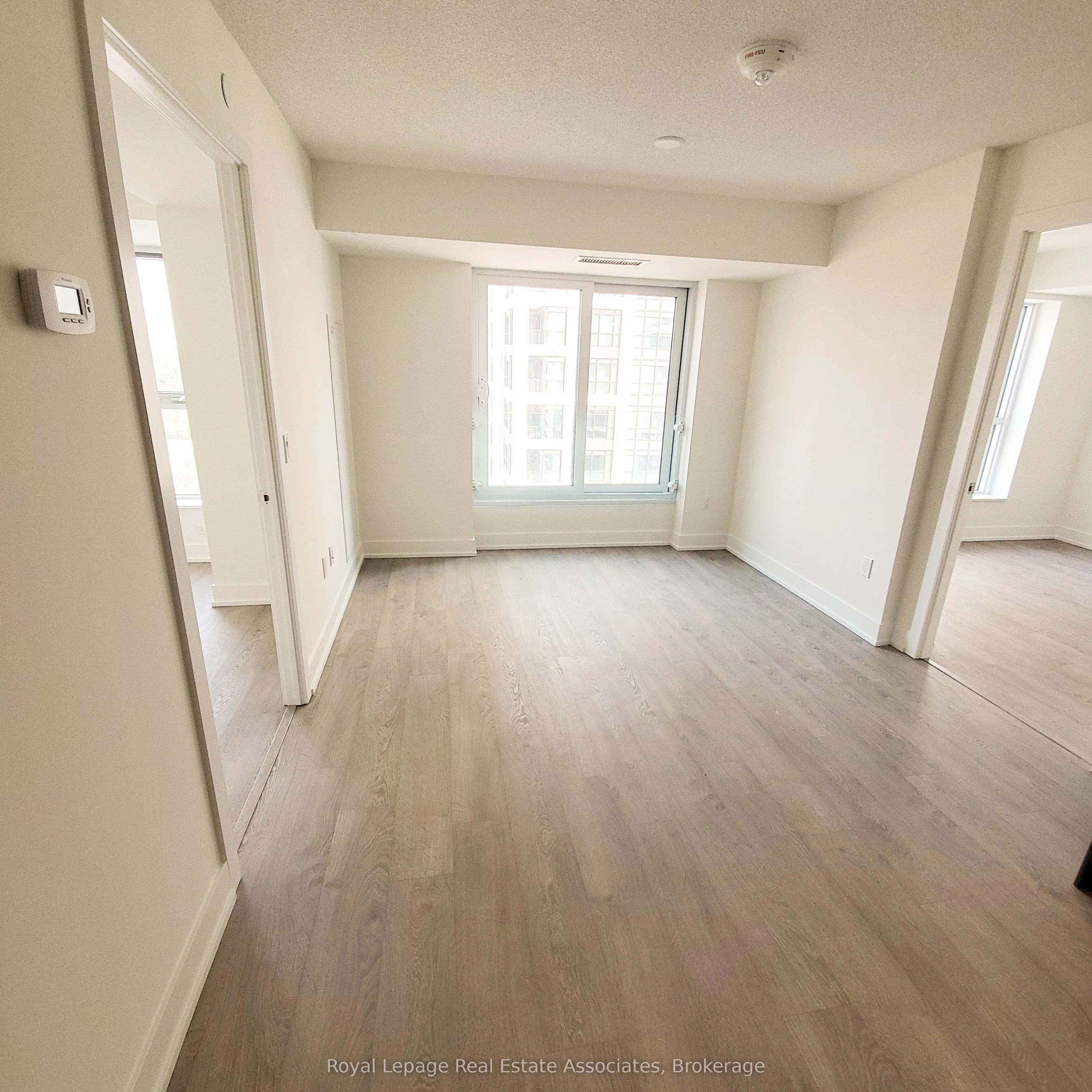 9 Mabelle Avenue, #1519
