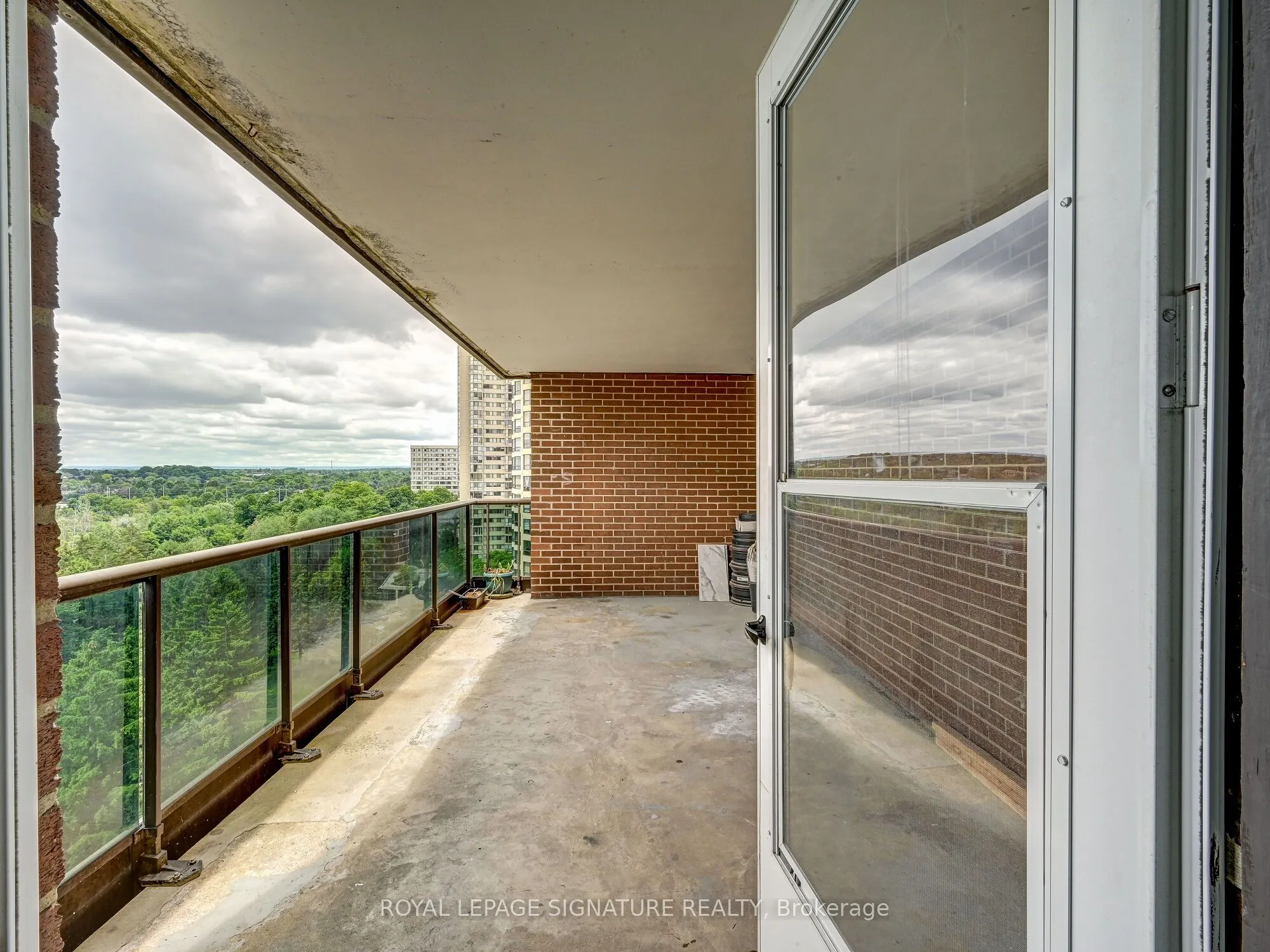 4 Lisa Street, #1411