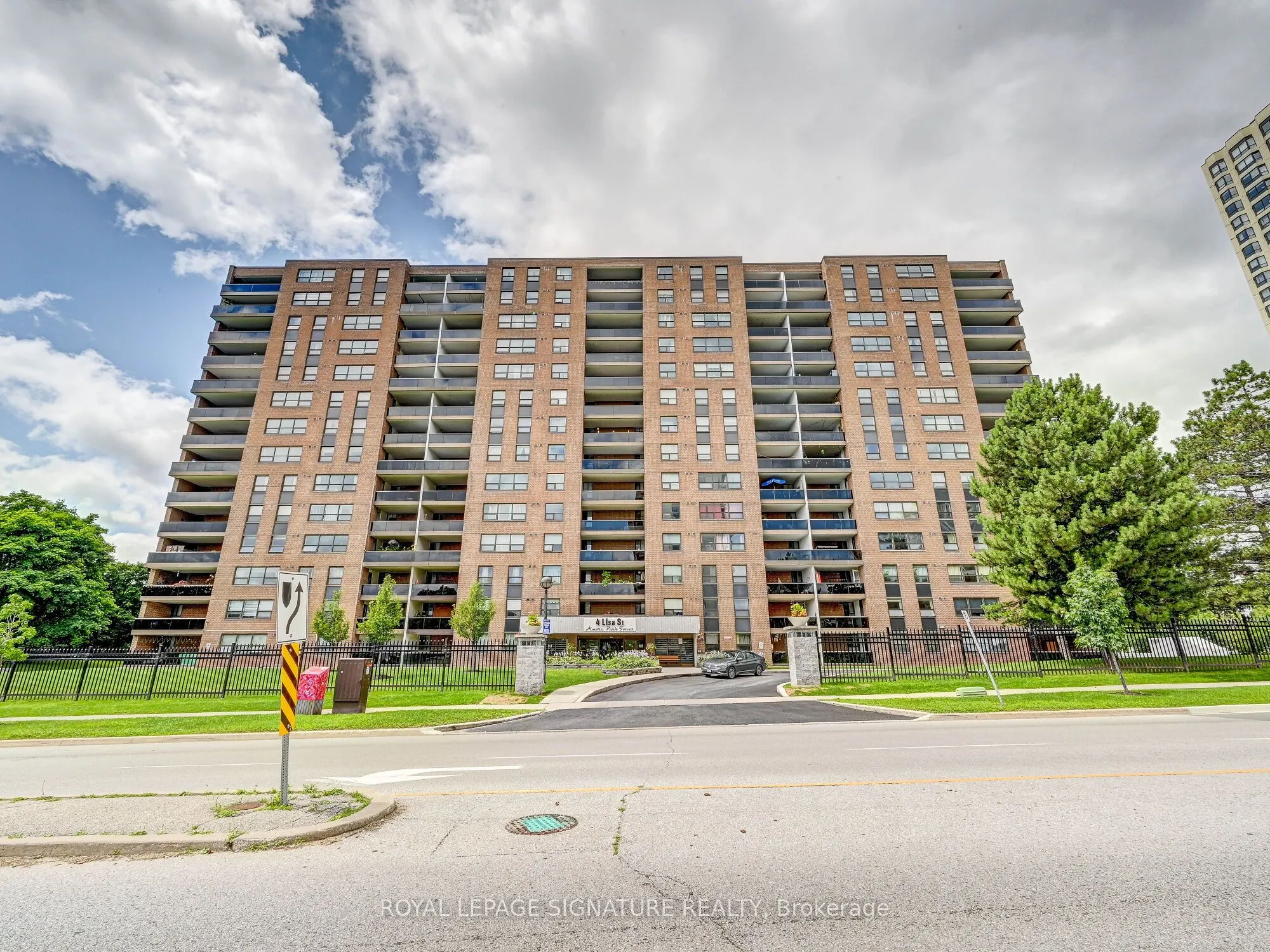 4 Lisa Street, #1411