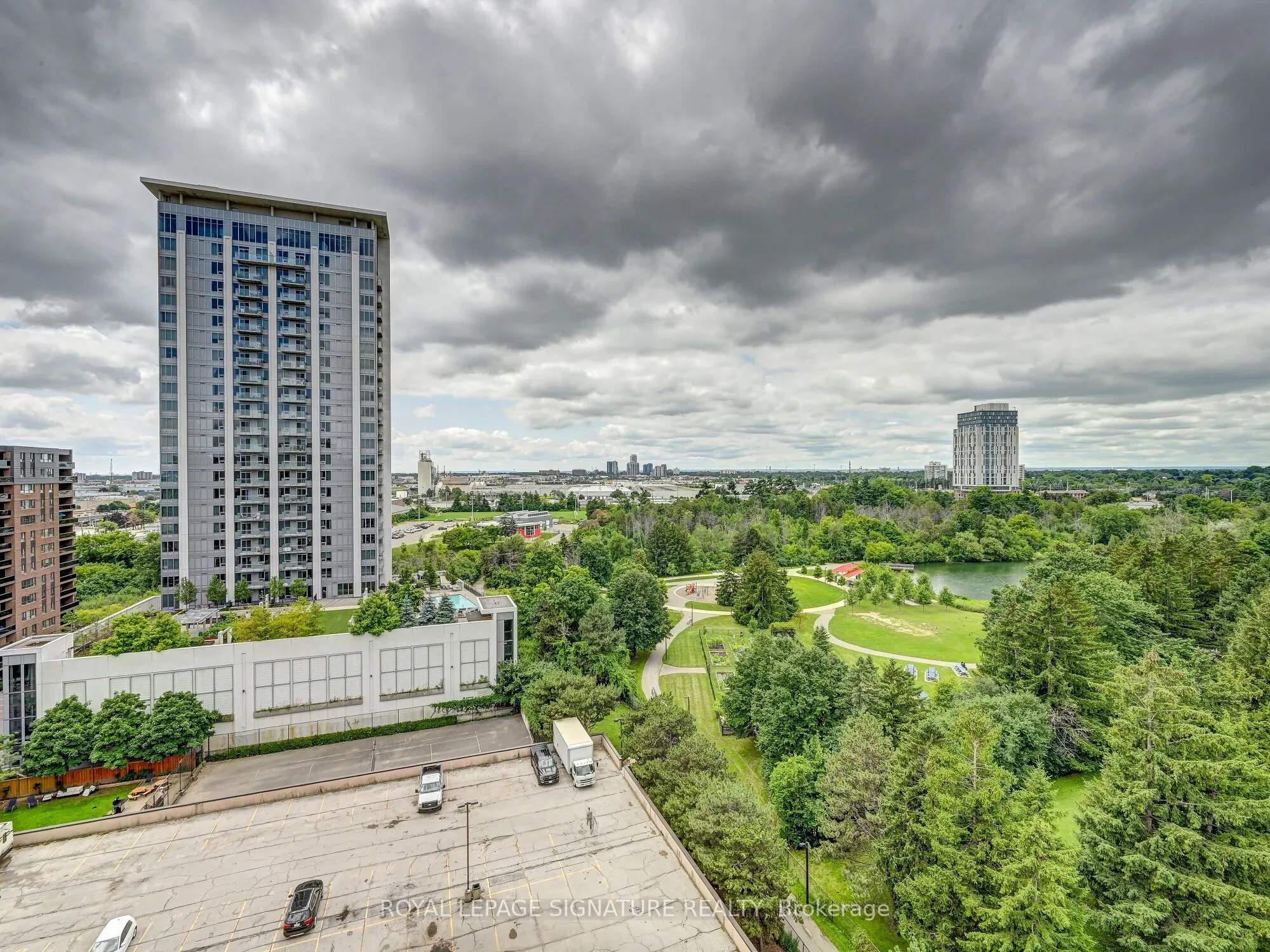 4 Lisa Street, #1411