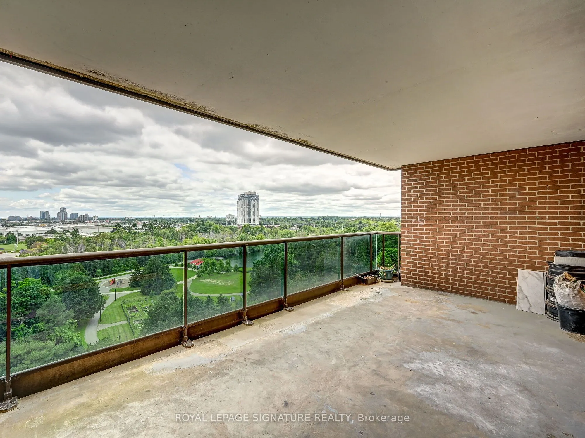 4 Lisa Street, #1411