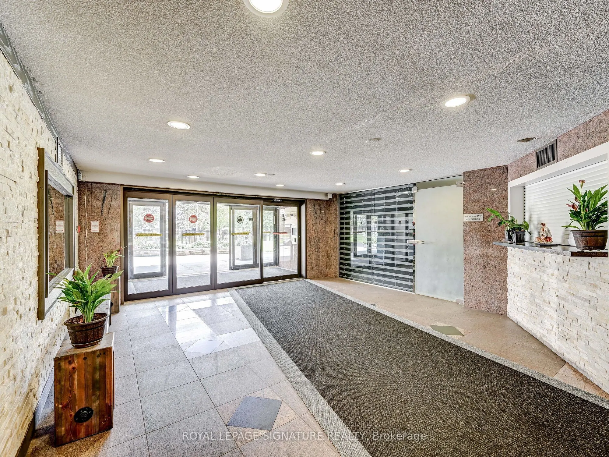 4 Lisa Street, #1411