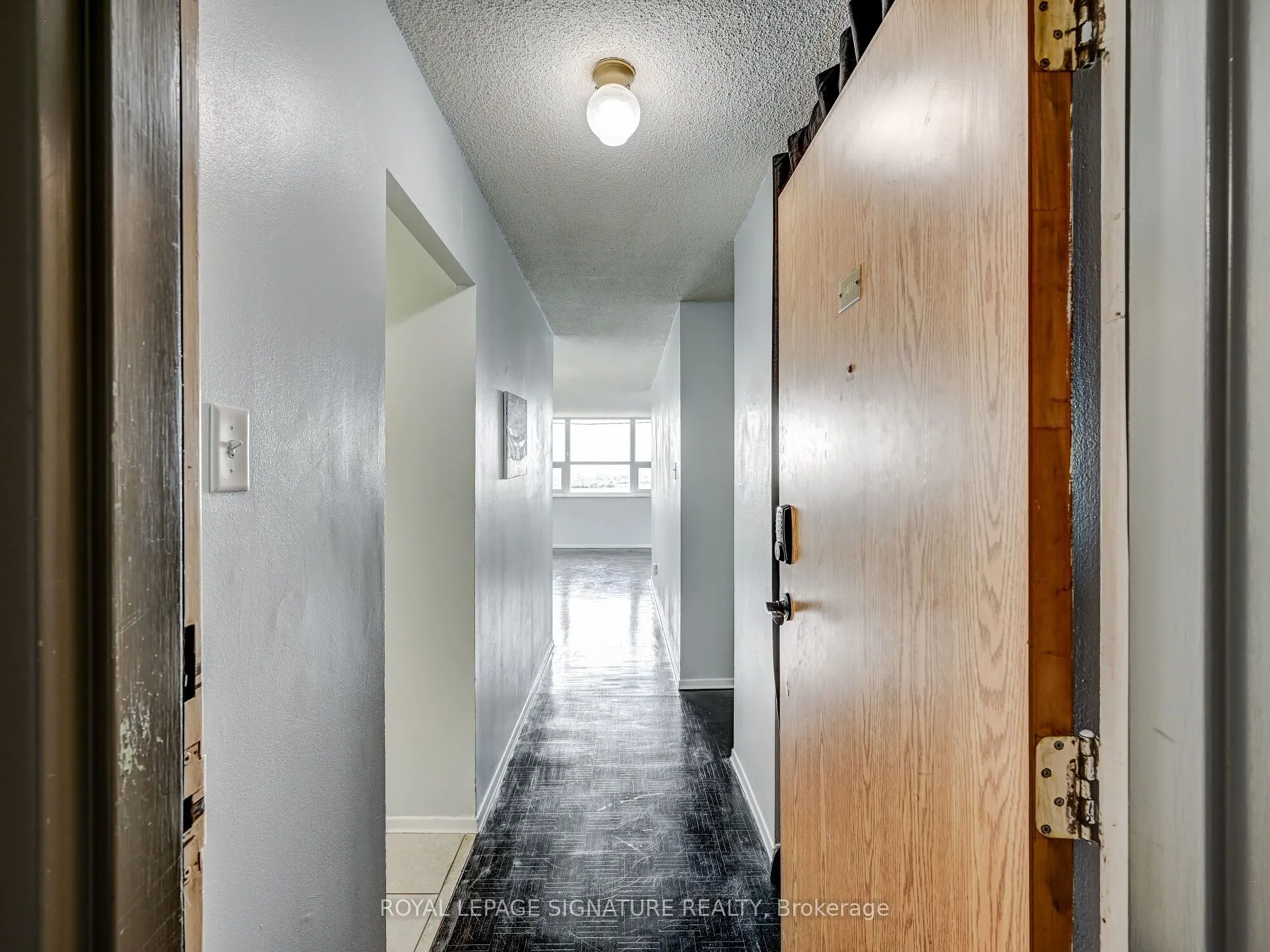 4 Lisa Street, #1411