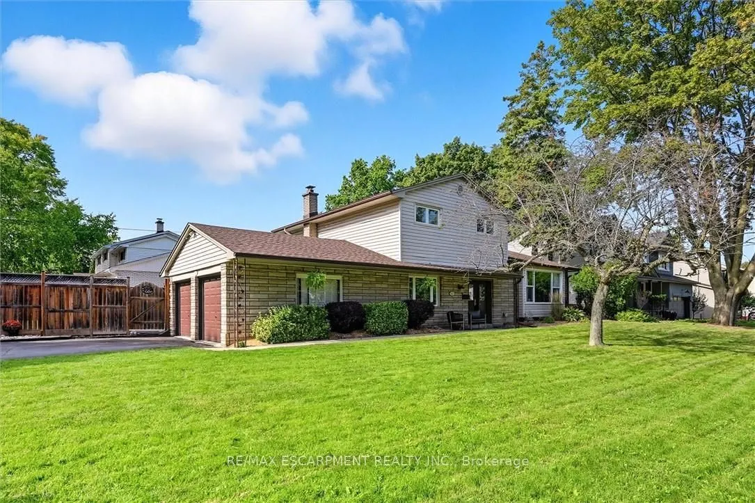 641 HOLT Drive