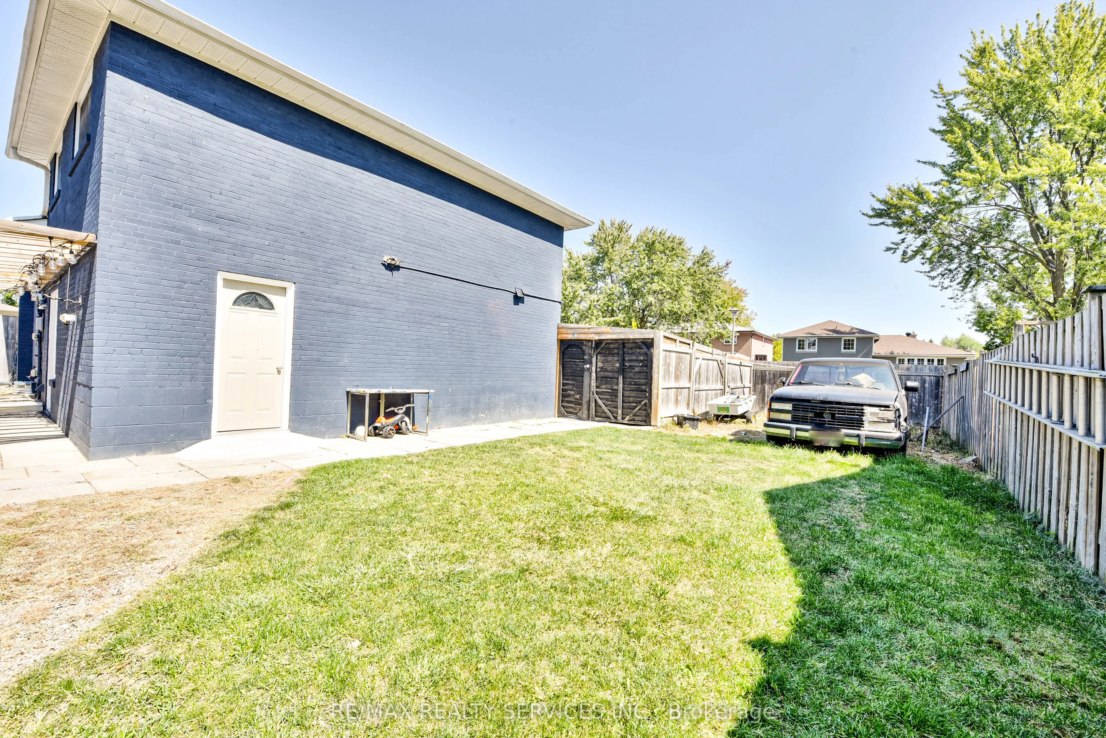 23 Windermere Court