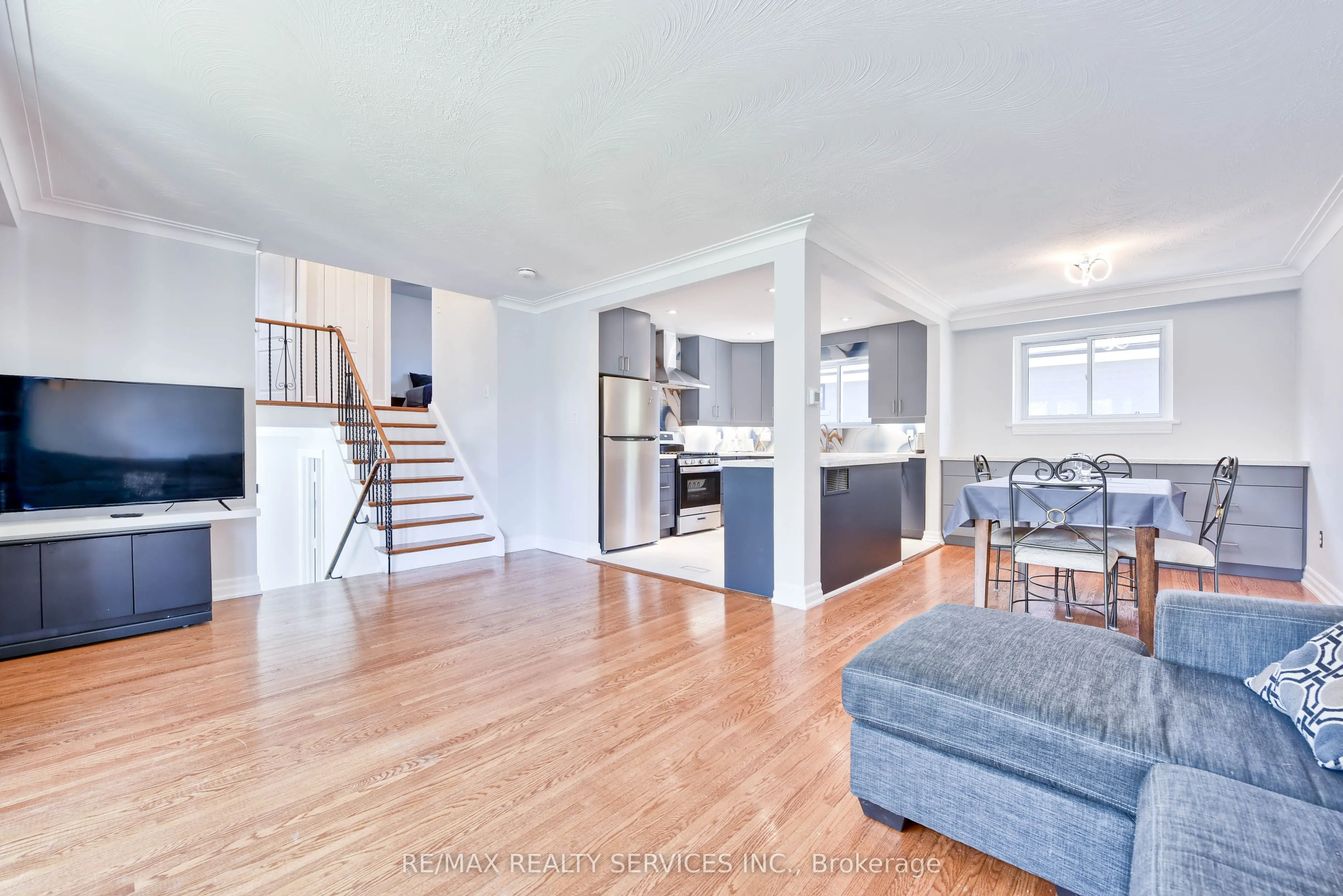 23 Windermere Court