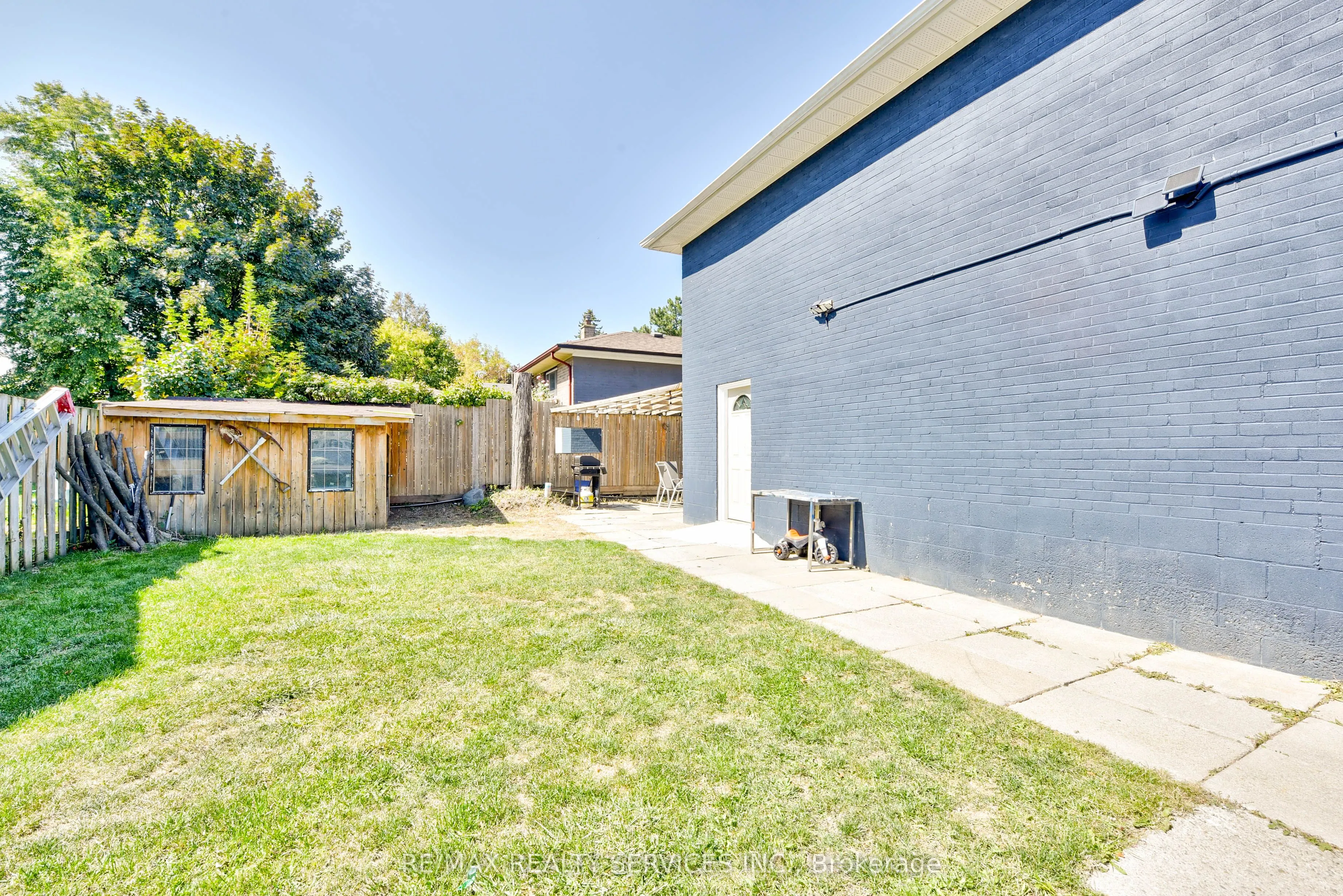 23 Windermere Court