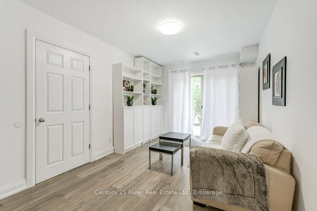 1120 Queens Avenue, #17