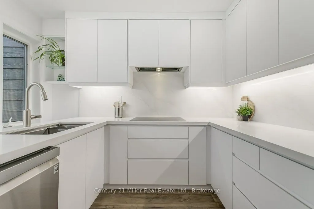 1120 Queens Avenue, #17