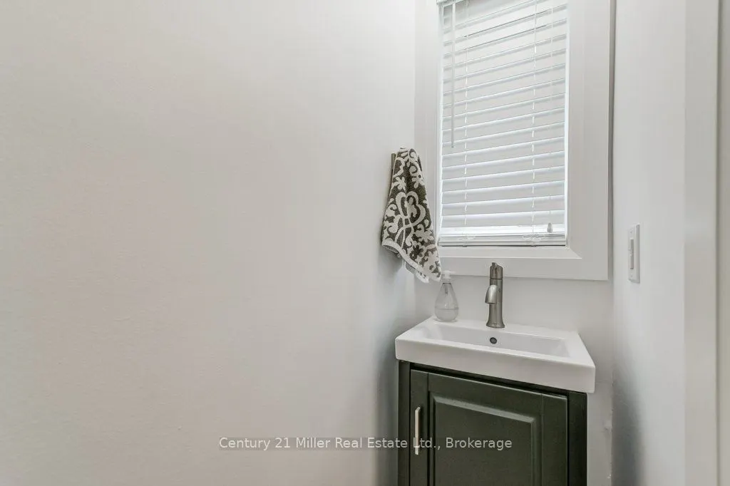 1120 Queens Avenue, #17