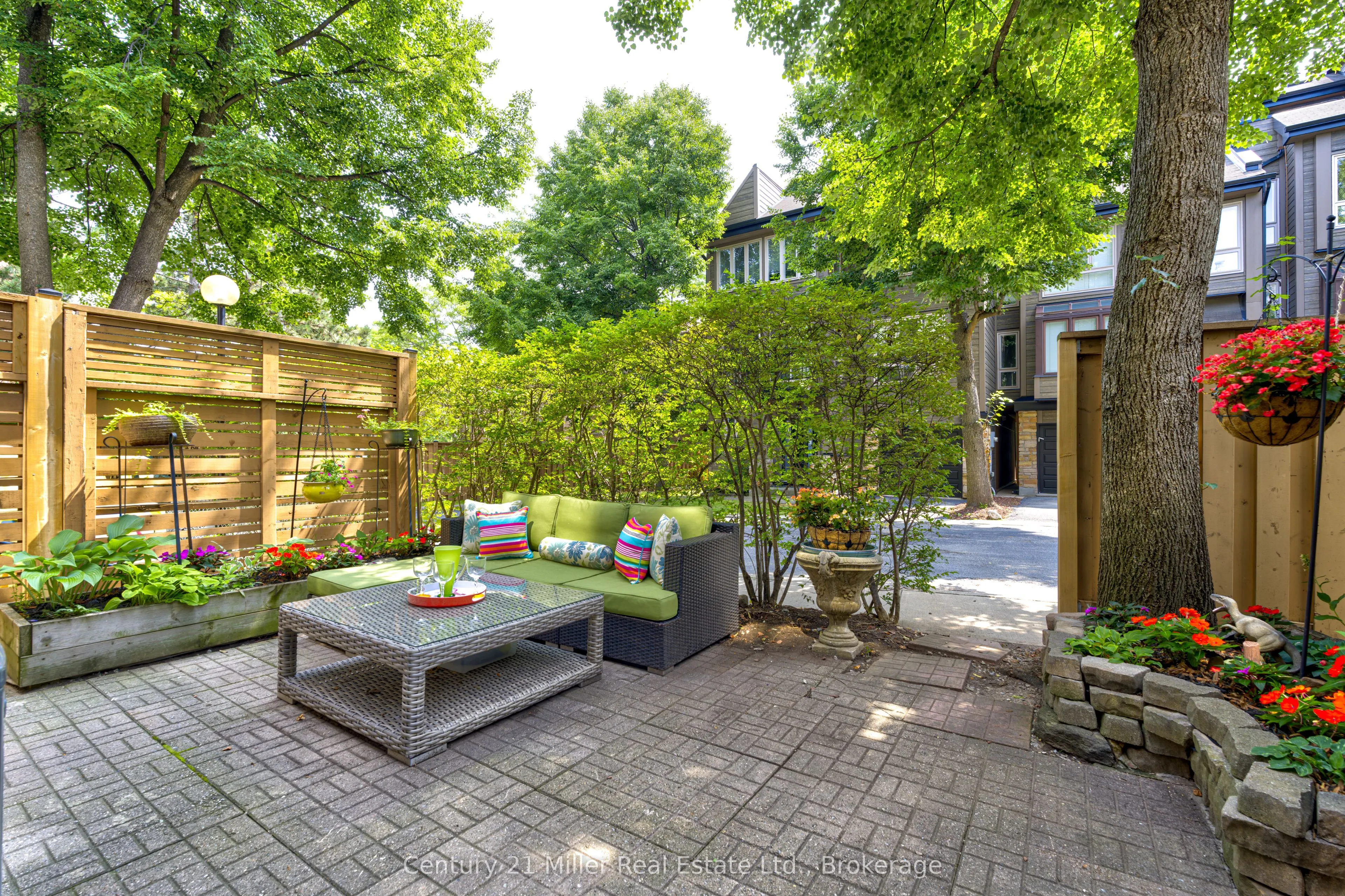 1120 Queens Avenue, #17