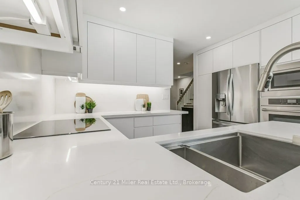 1120 Queens Avenue, #17