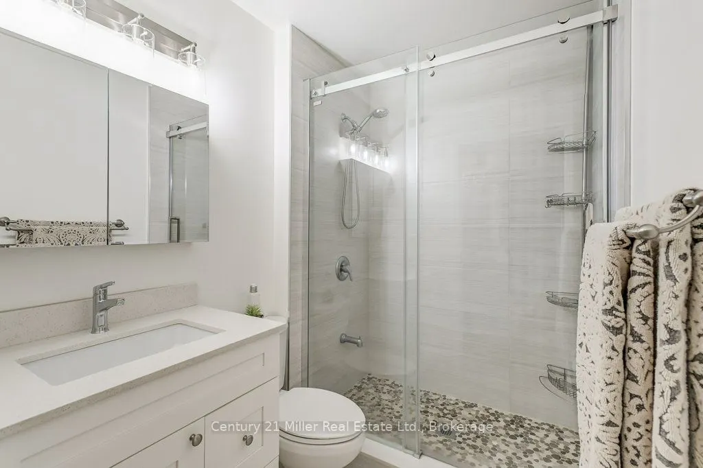 1120 Queens Avenue, #17