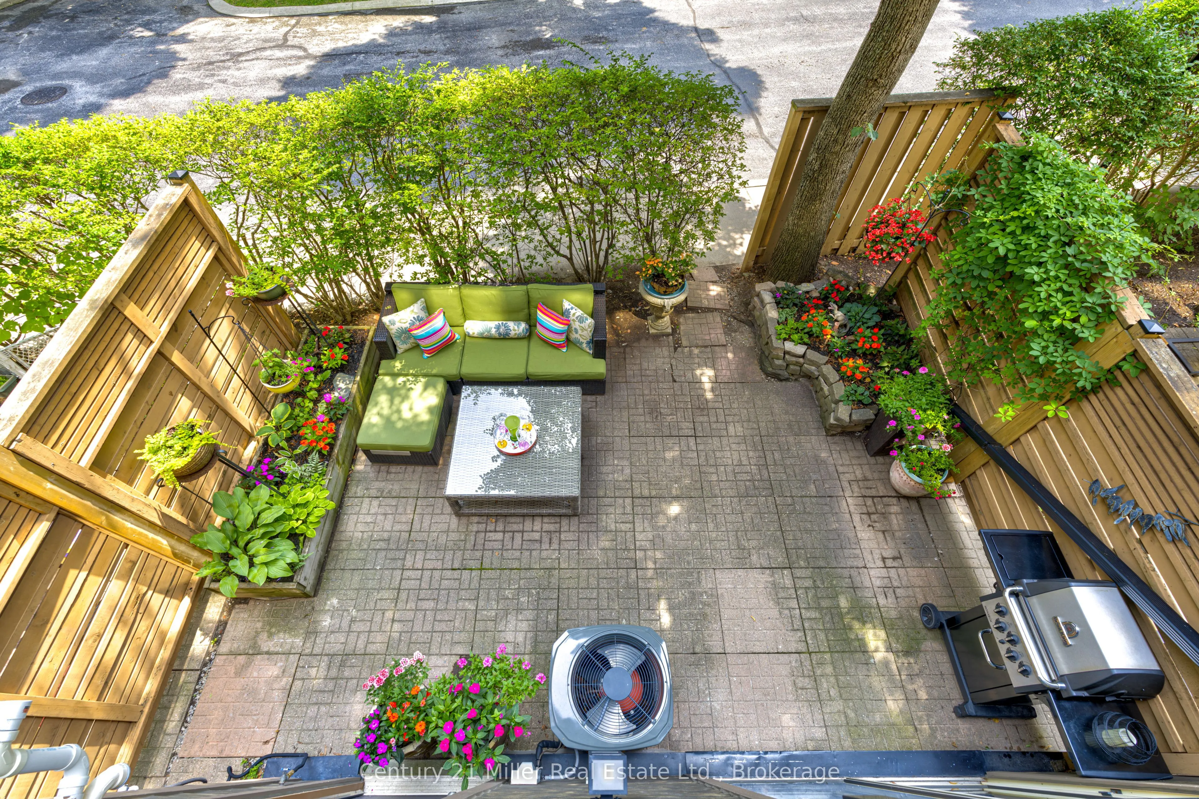 1120 Queens Avenue, #17