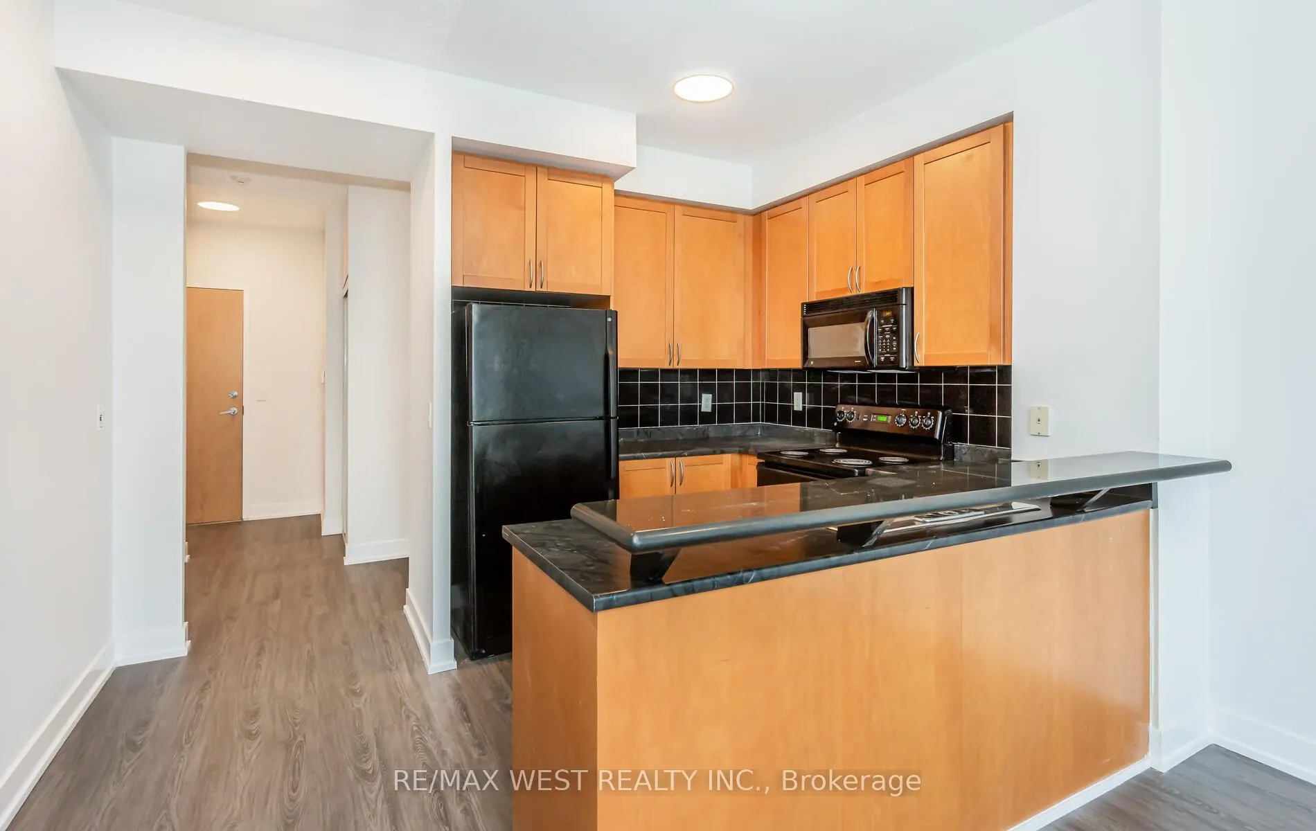 220 Burnhamthorpe Road W, #2001