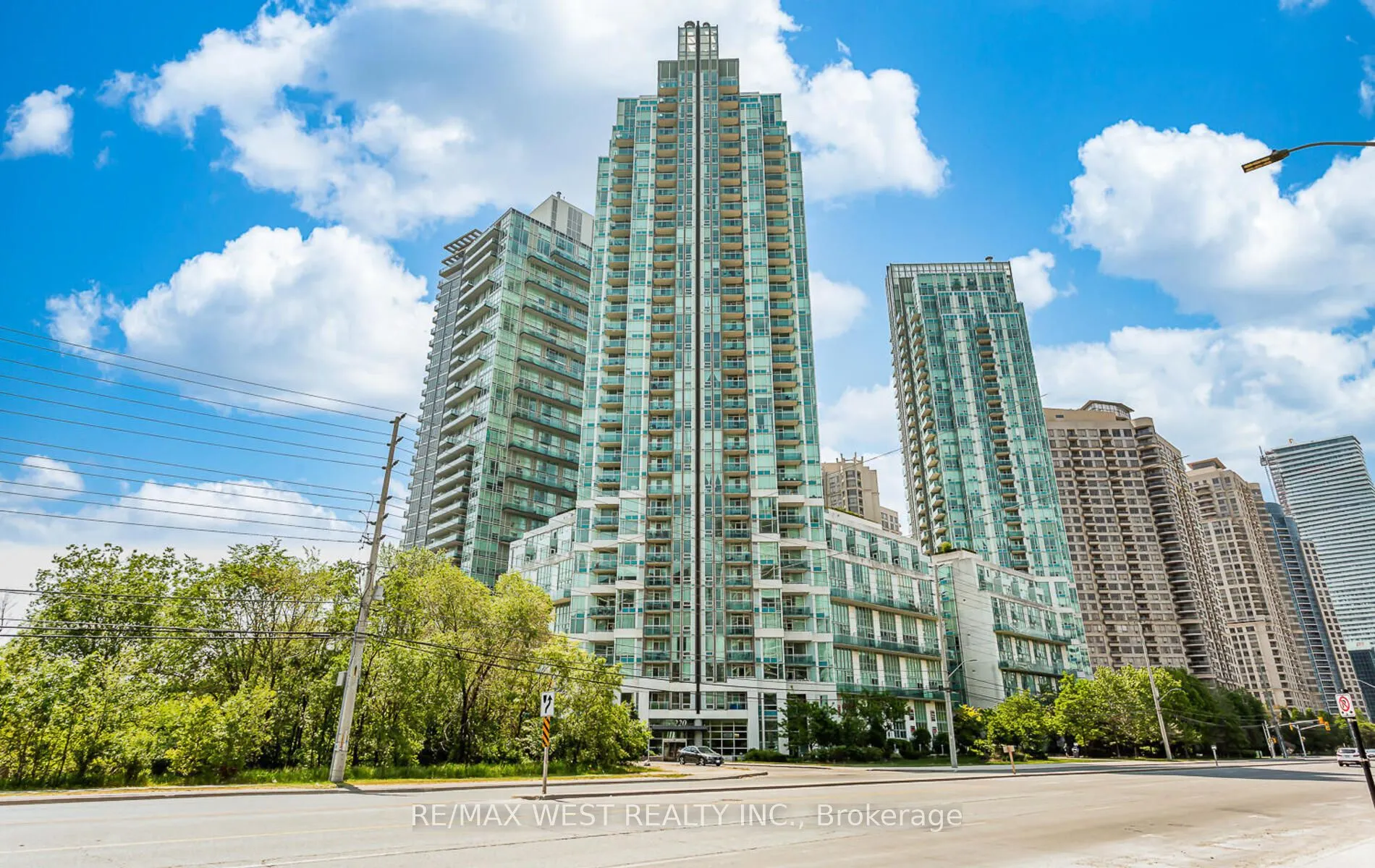 220 Burnhamthorpe Road W, #2001
