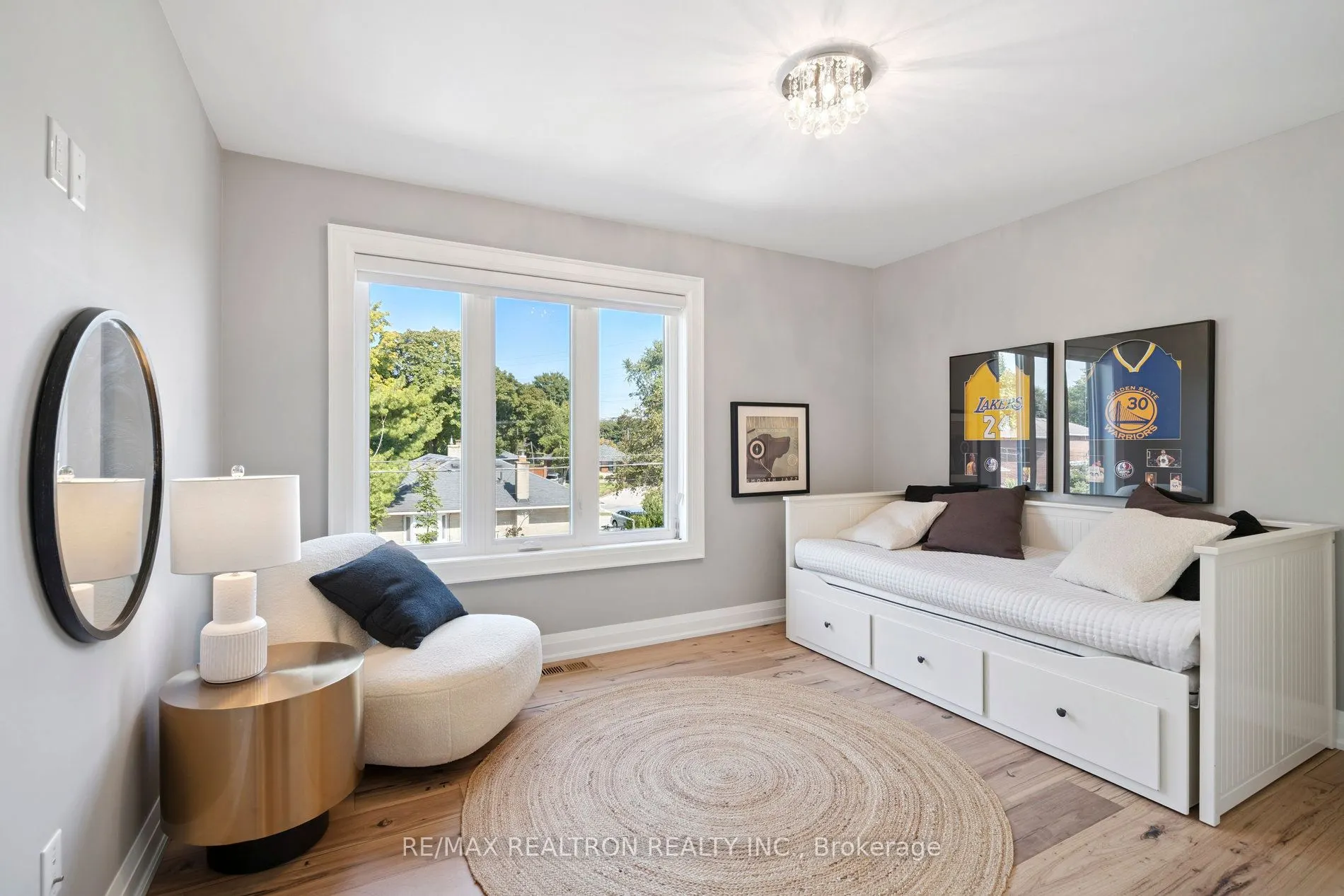 28 Burwood Road