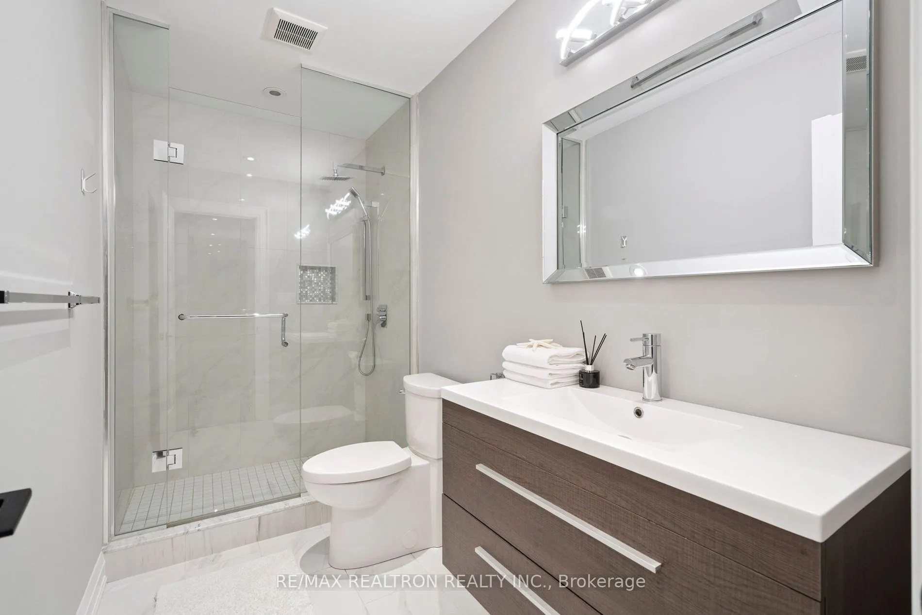 28 Burwood Road