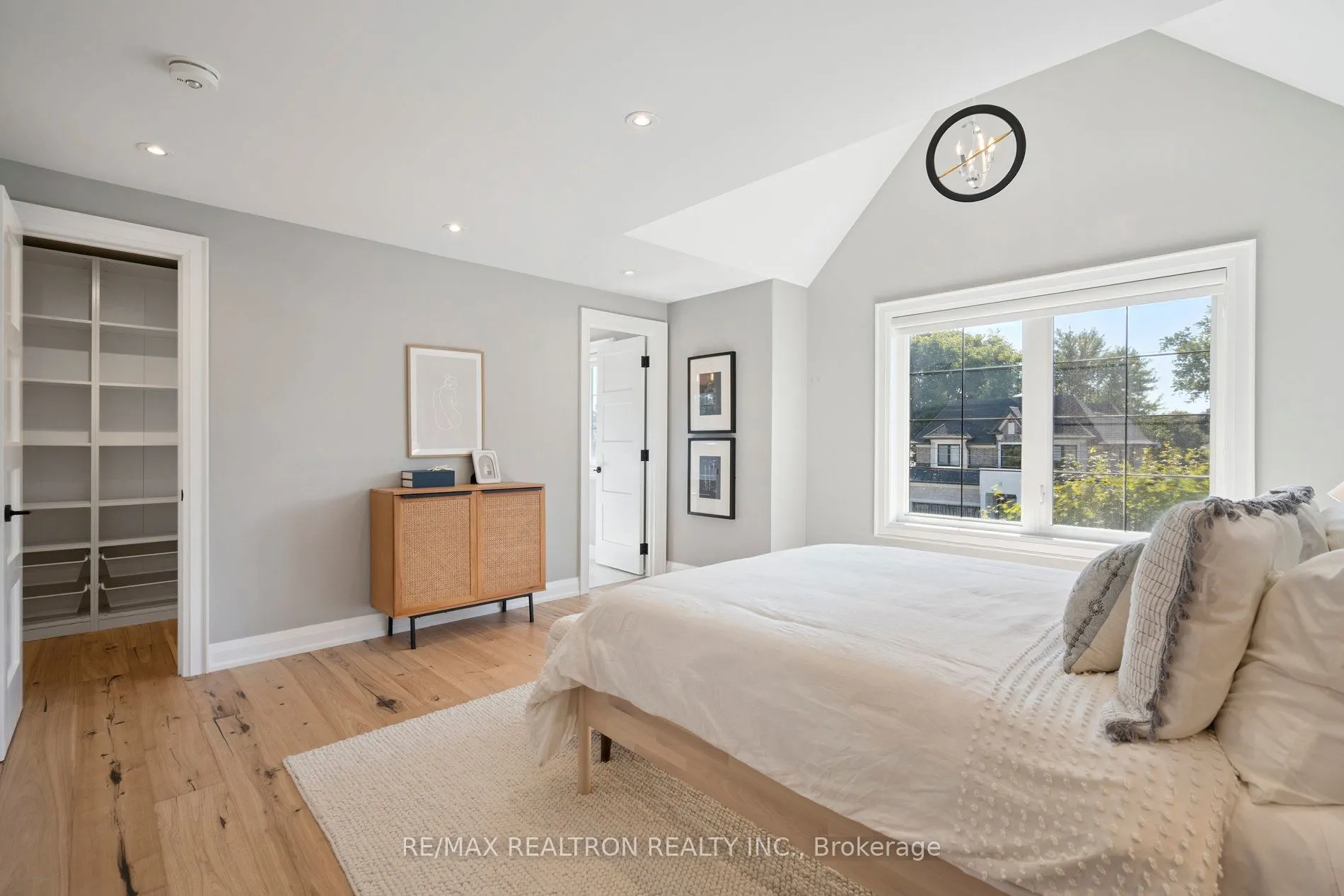 28 Burwood Road