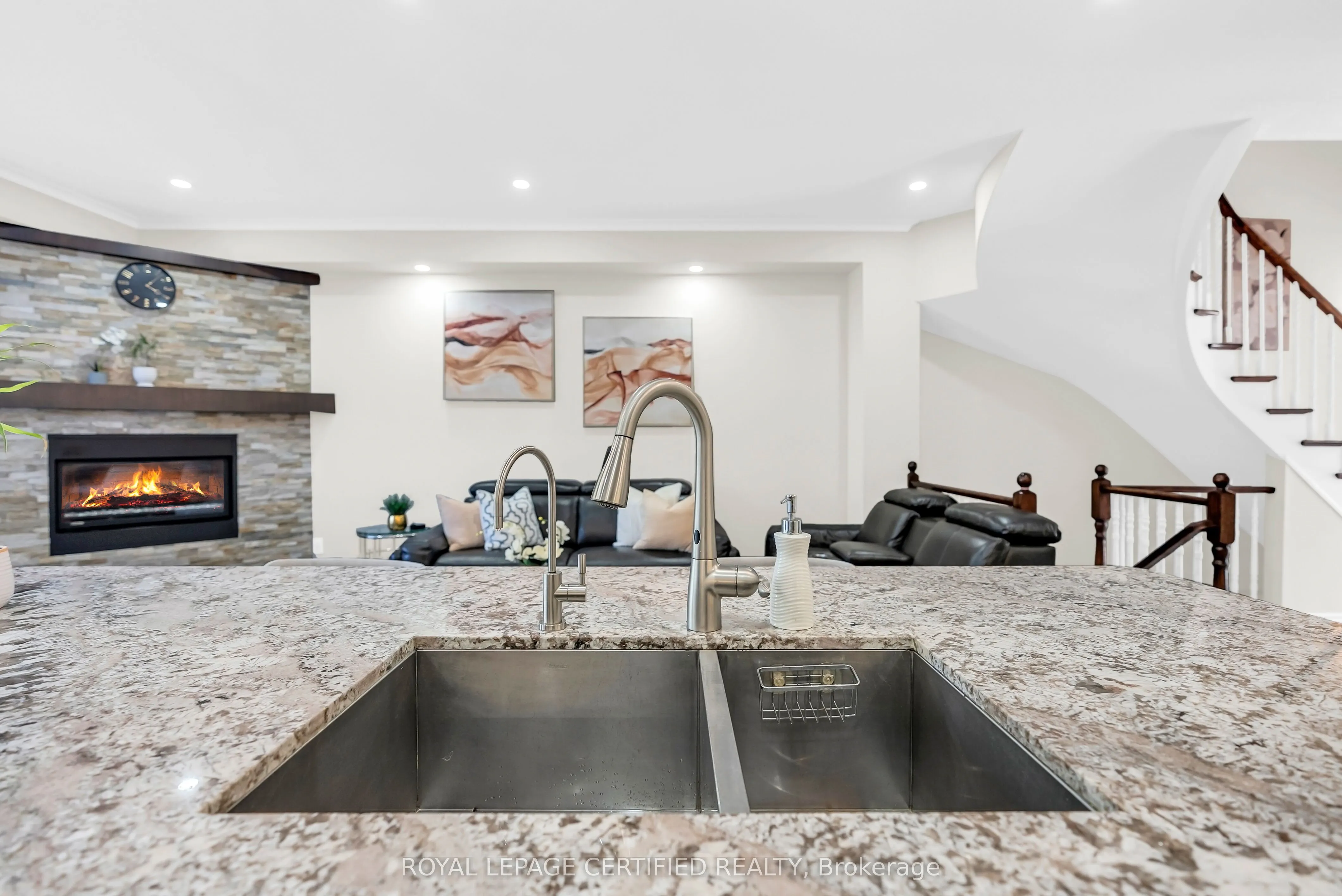 4093 Medland Drive