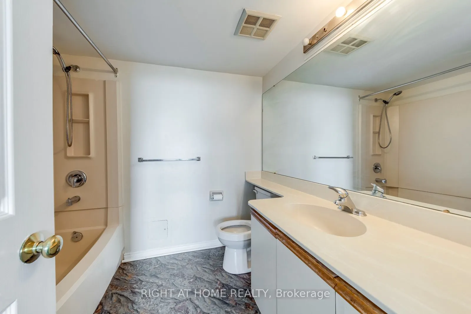 1360 Rathburn Road E #1603