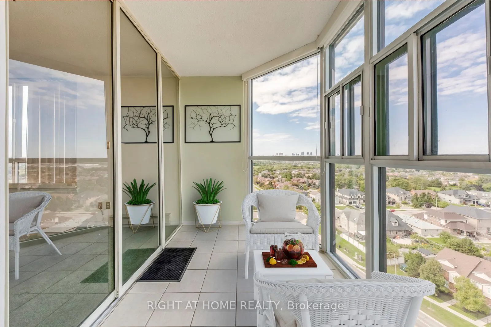 1360 Rathburn Road E, #1603
