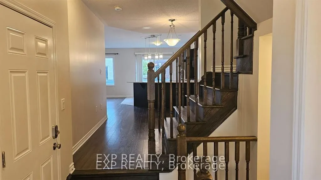 345 Gooding Crescent