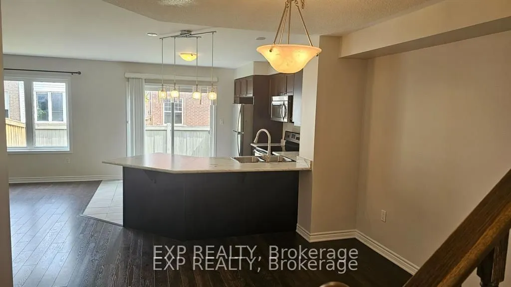345 Gooding Crescent