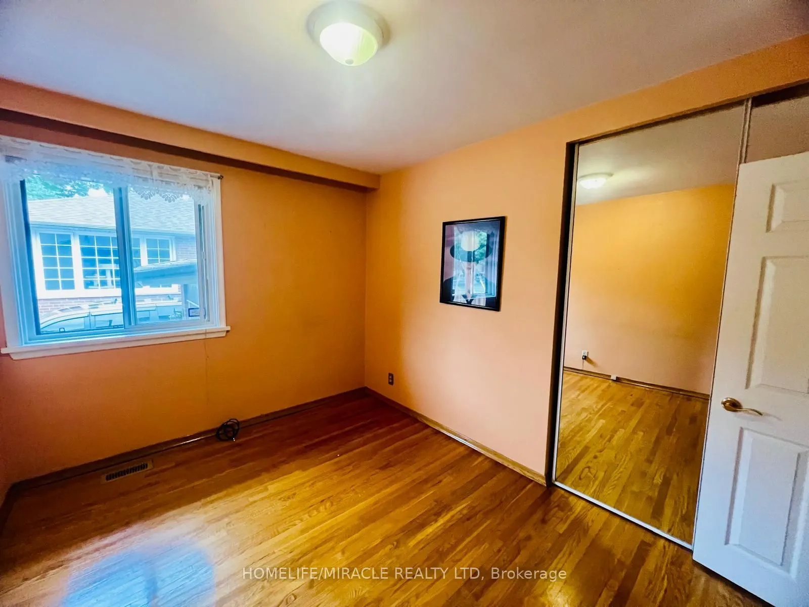 78 Wincott Drive W