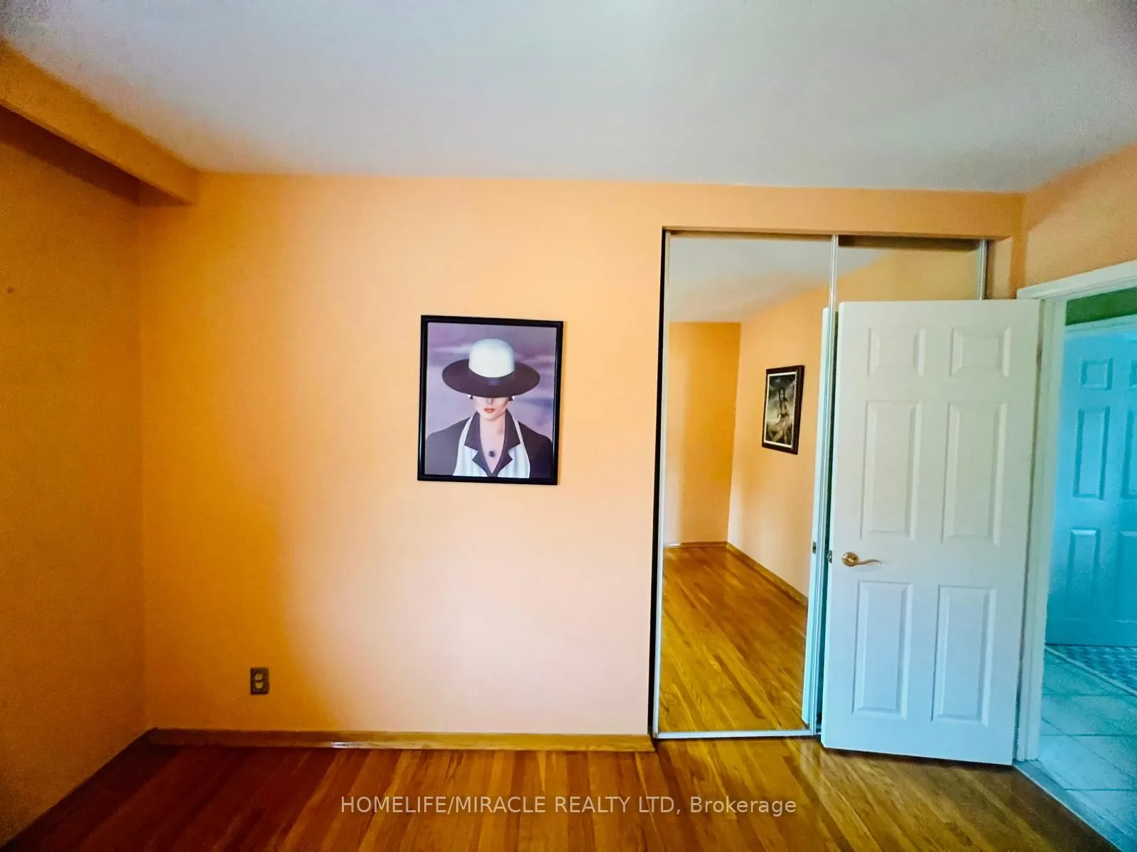 78 Wincott Drive W