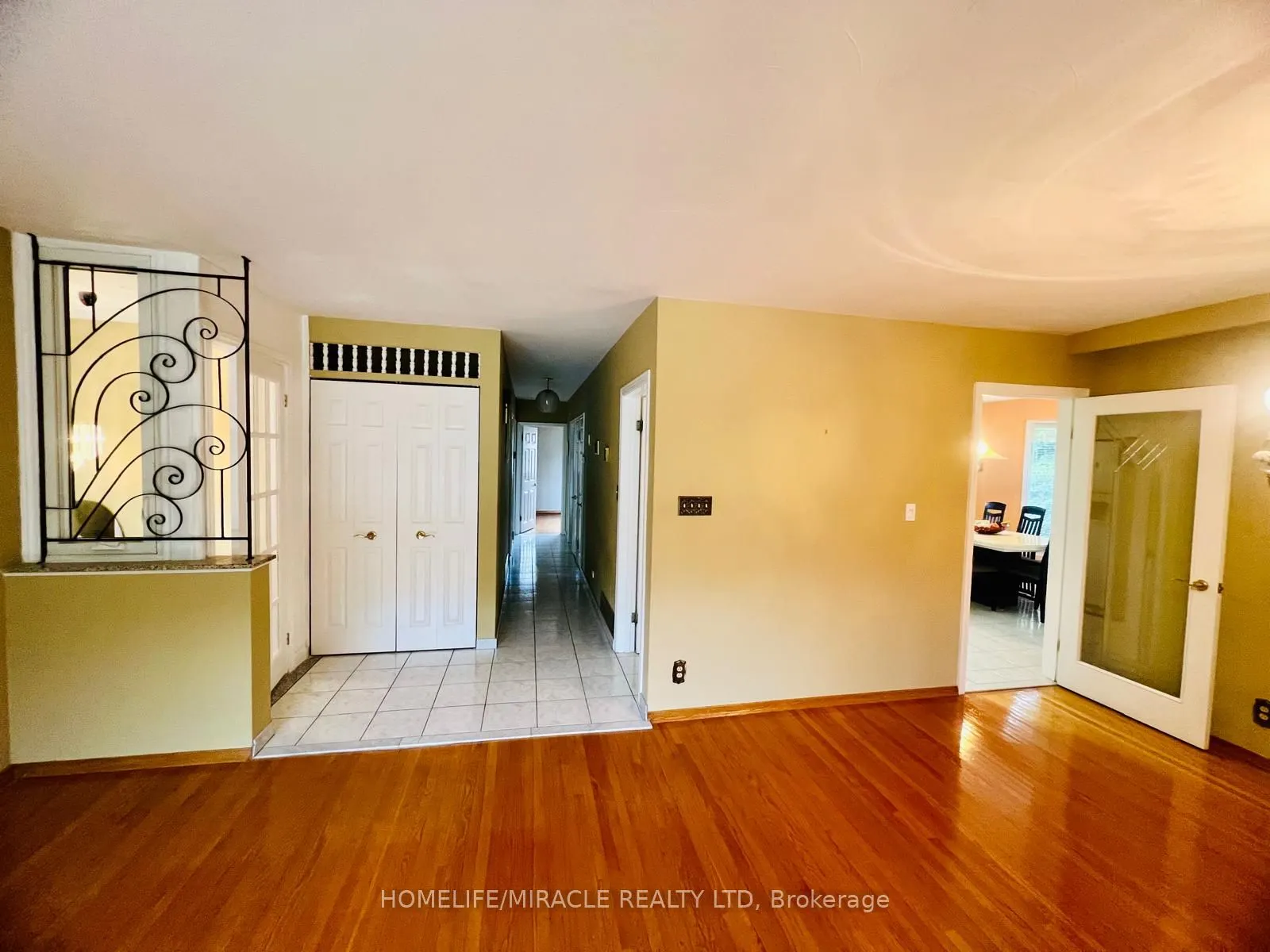 78 Wincott Drive W