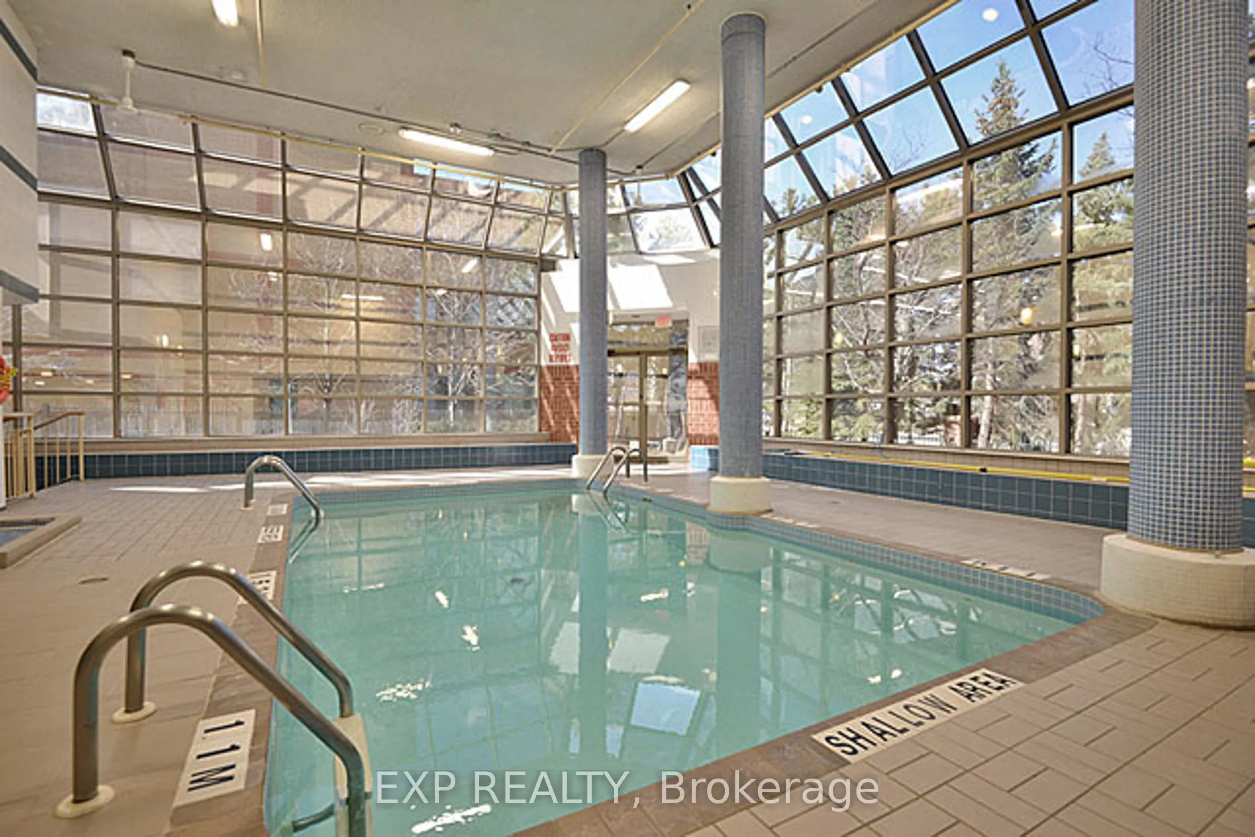 25 Fairview Road W, #707