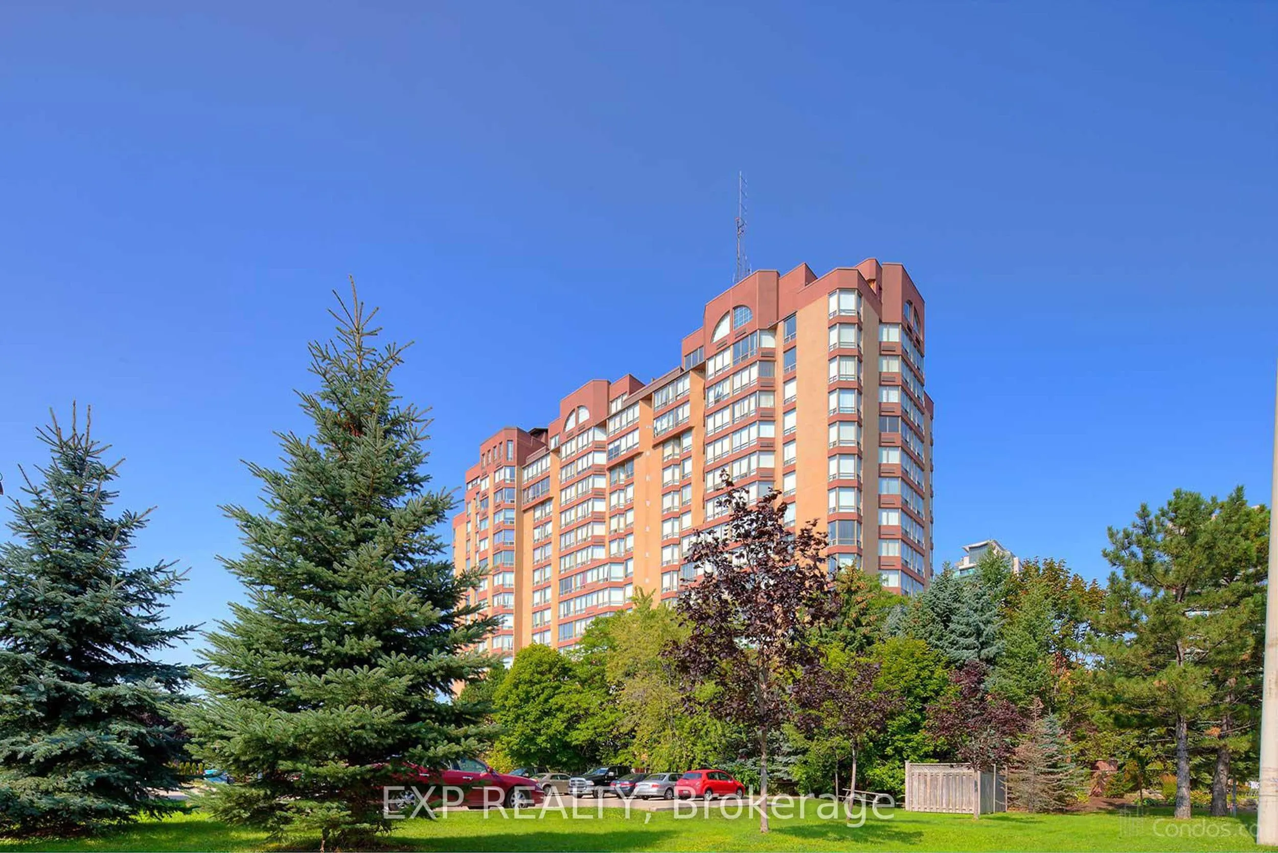 25 Fairview Road W, #707