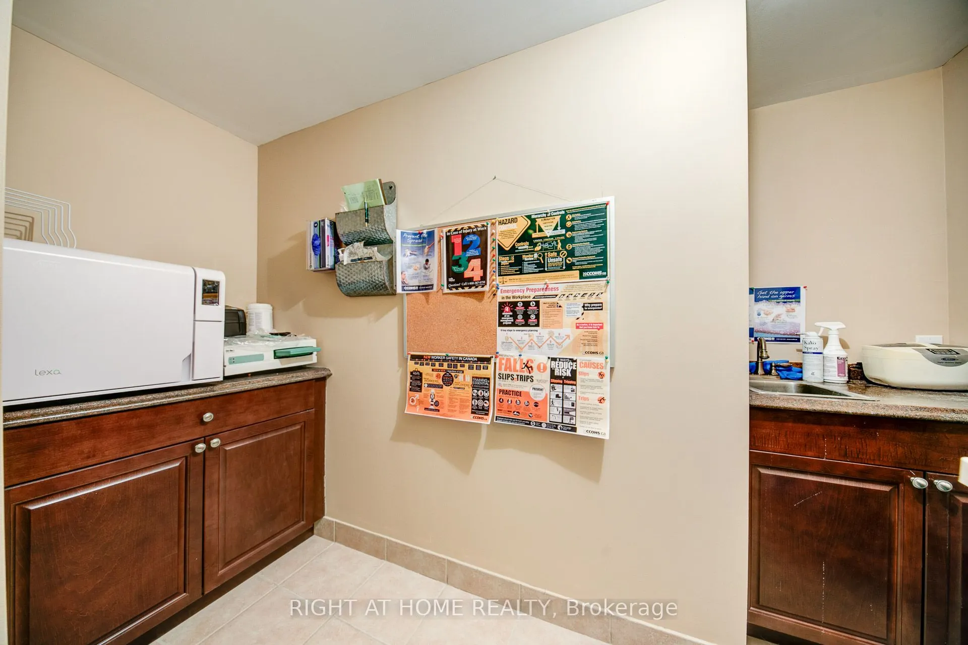 120 BRONTE Road, #10