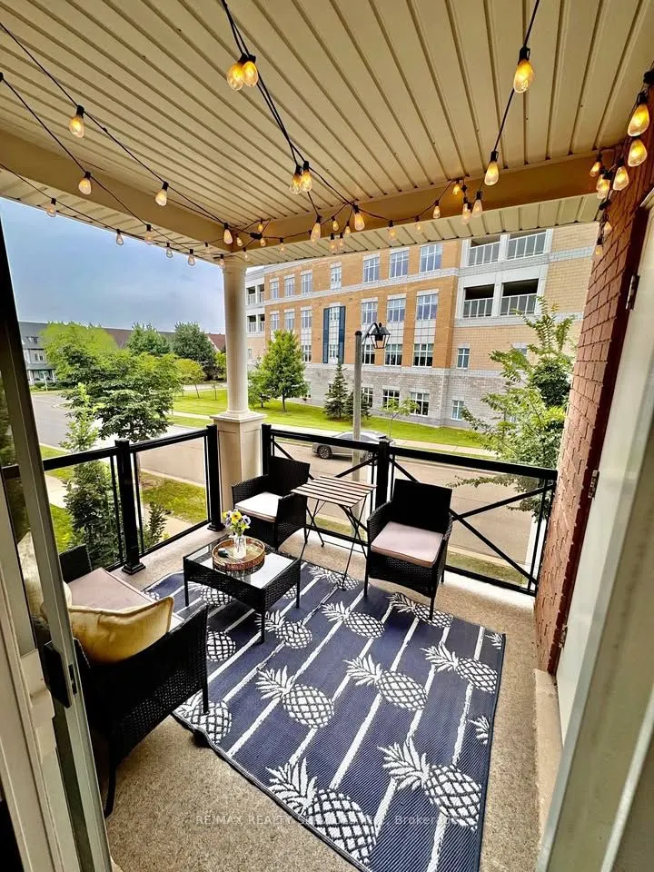 2339 Sawgrass Drive, #25