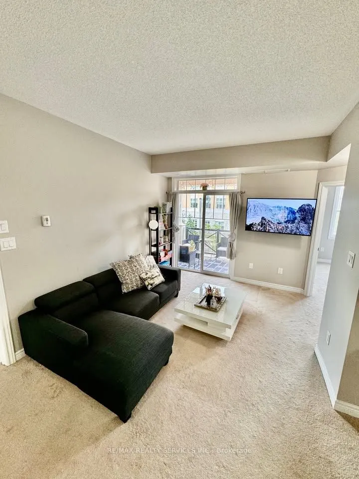 2339 Sawgrass Drive, #25