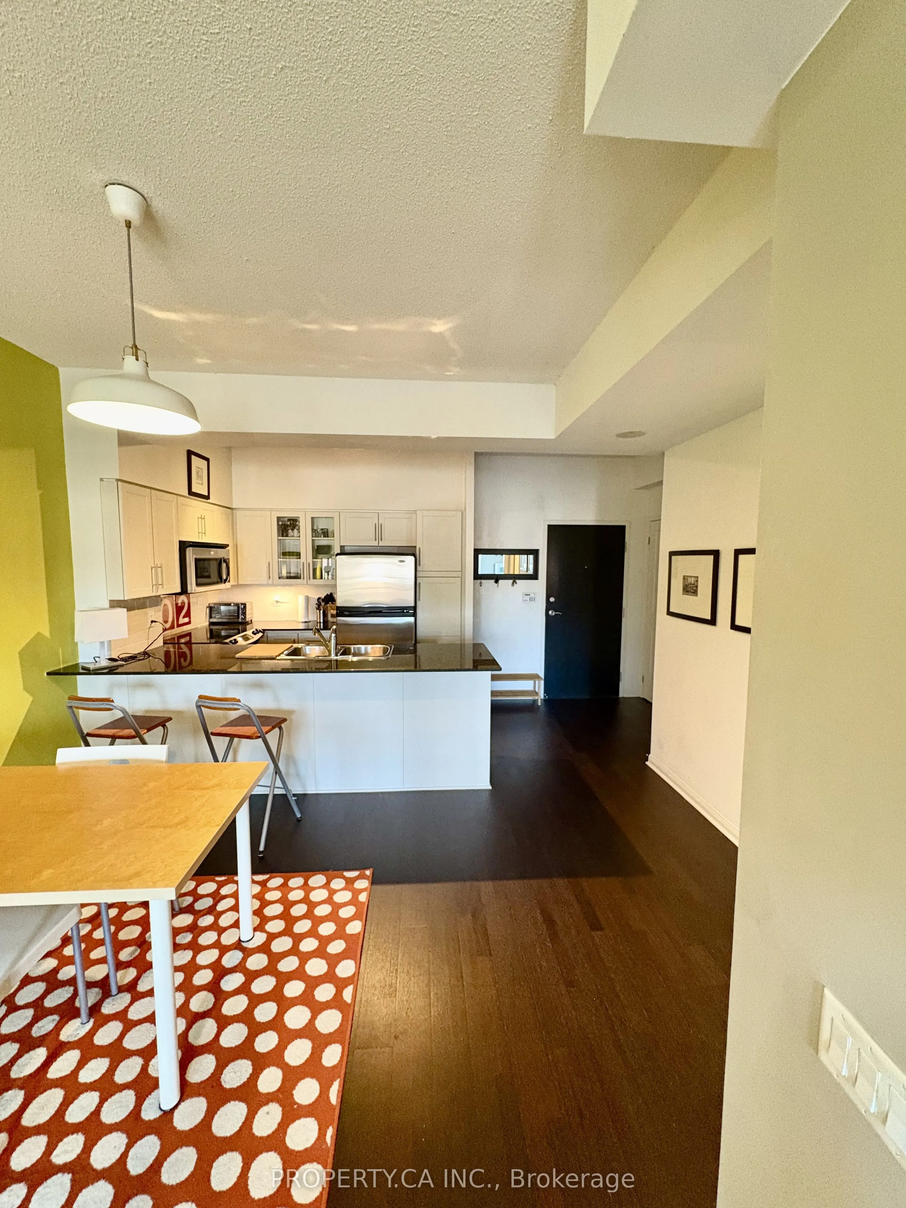 15 Windermere Avenue, #302