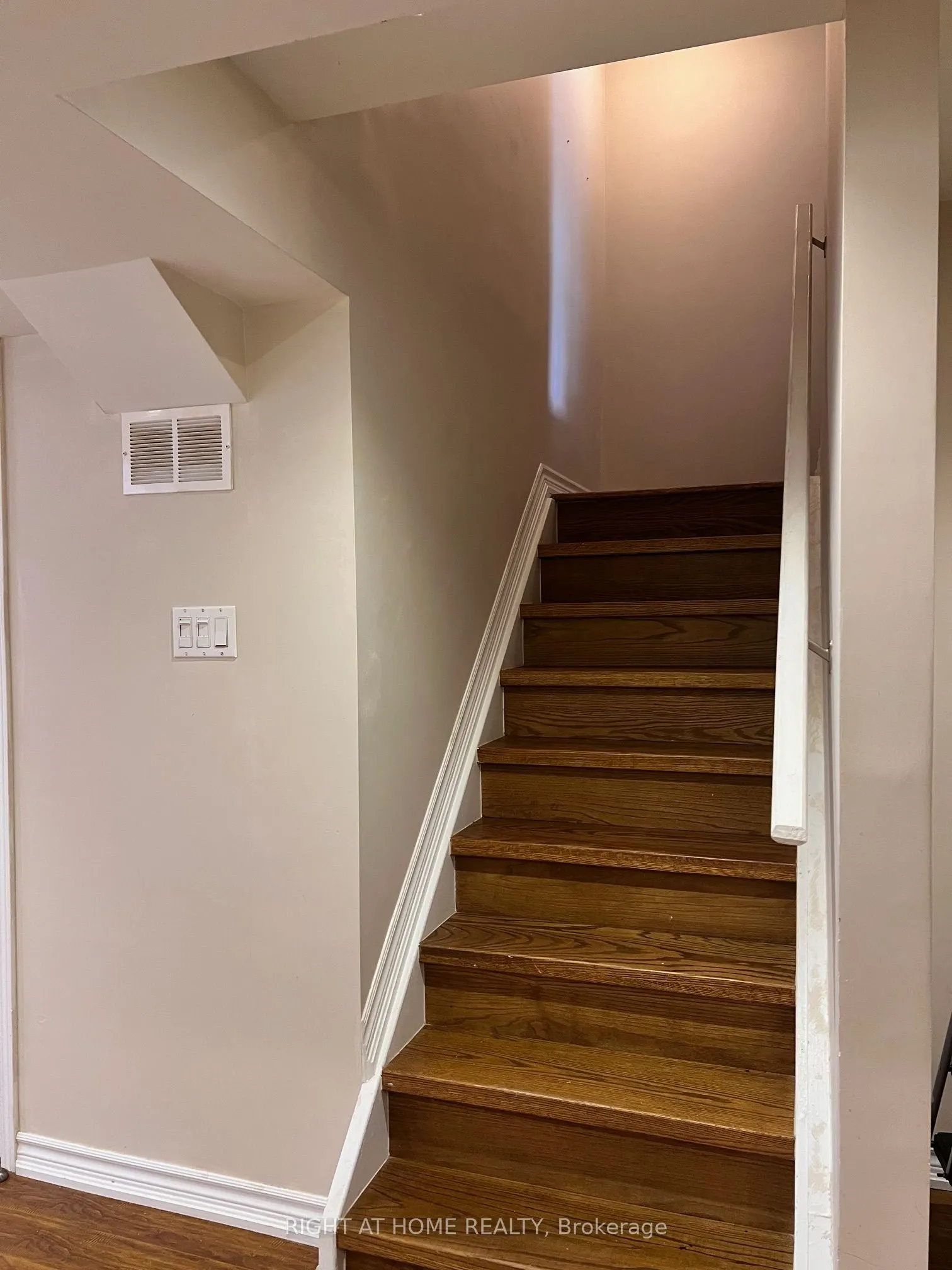 3914 Stardust Drive