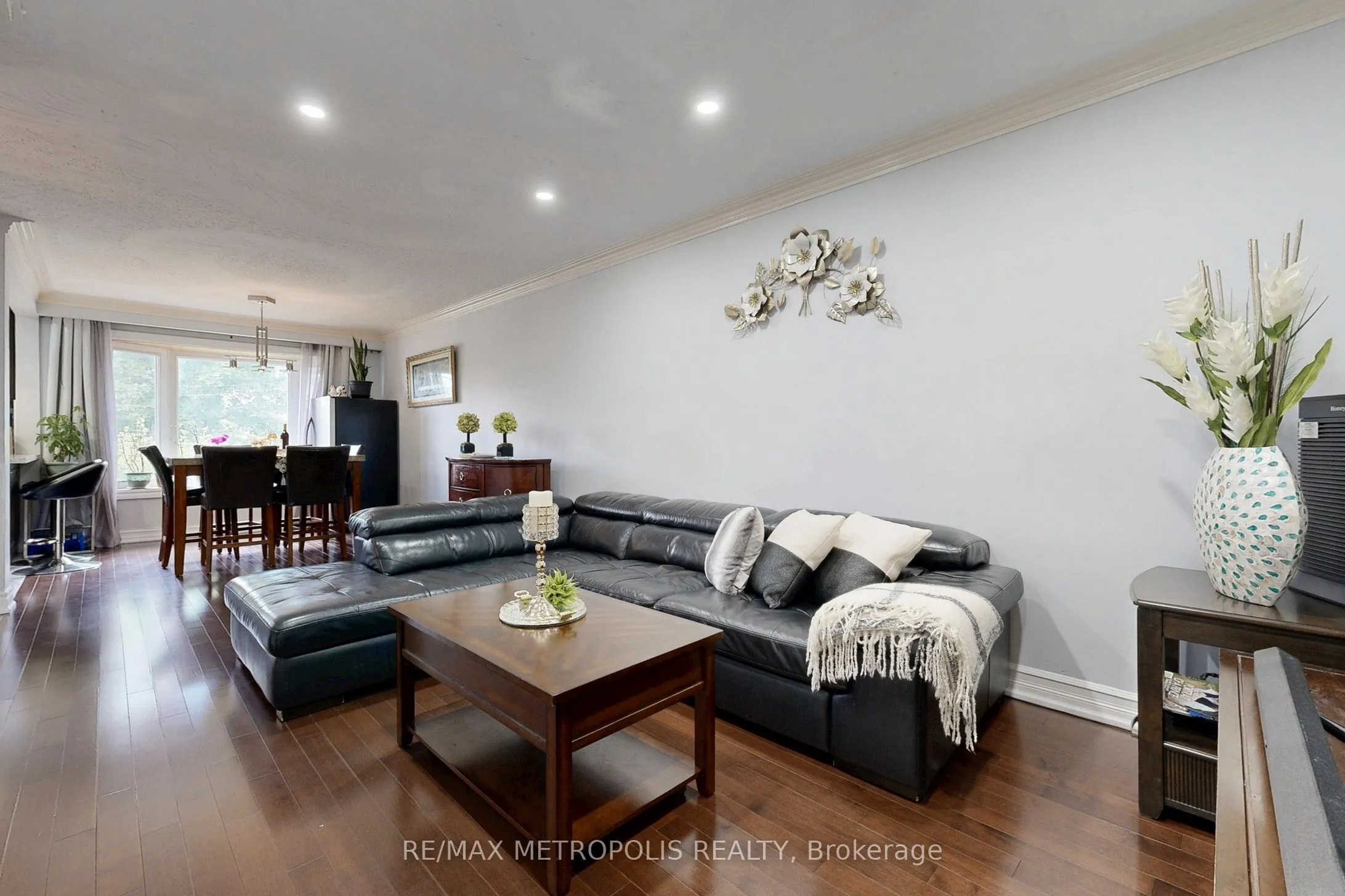 49 Magellan Drive