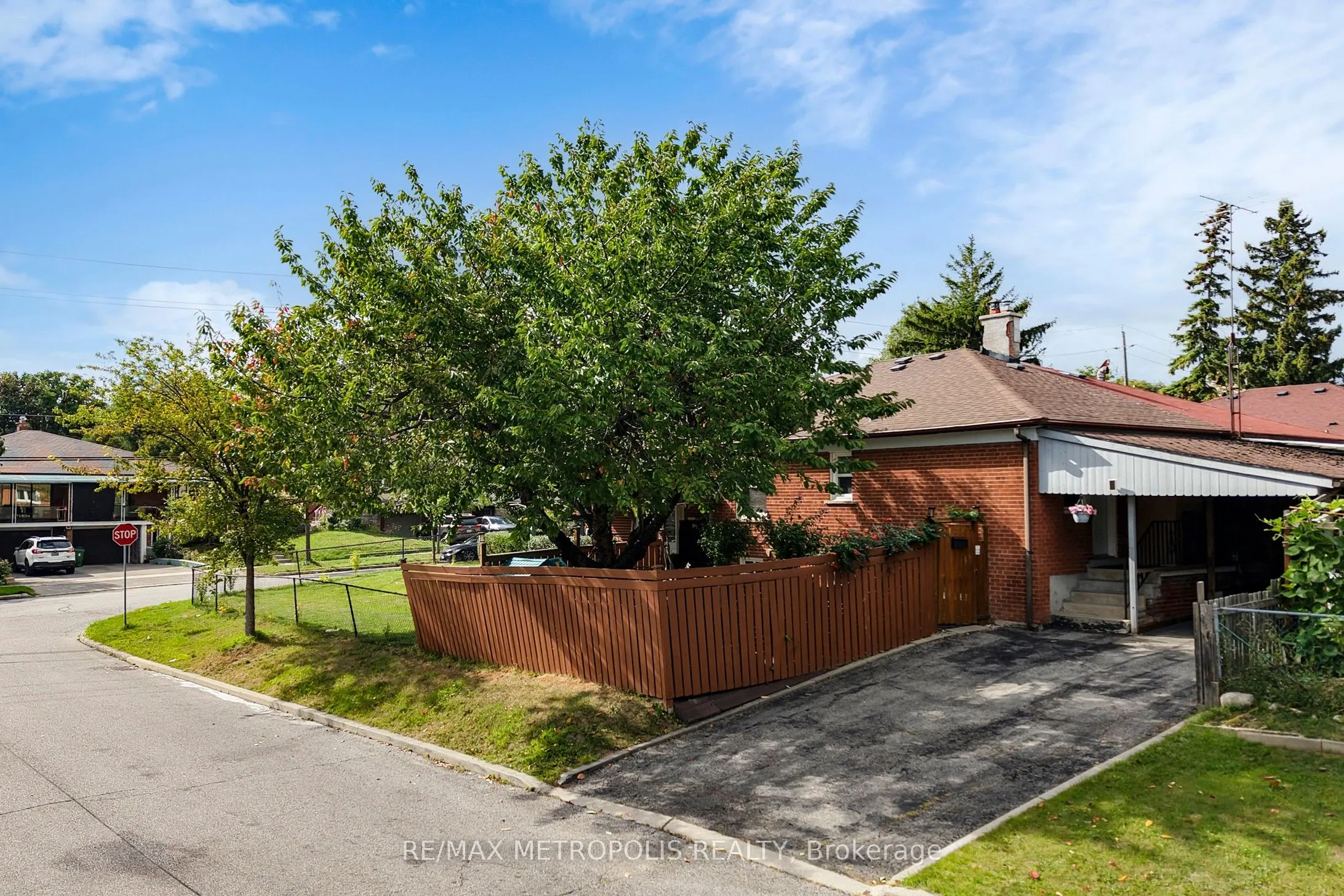 49 Magellan Drive
