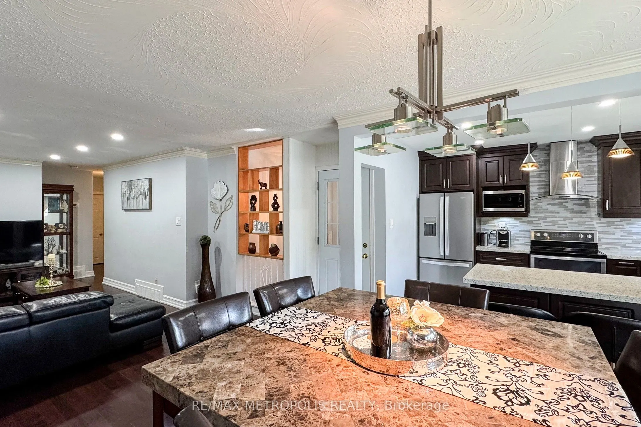 49 Magellan Drive