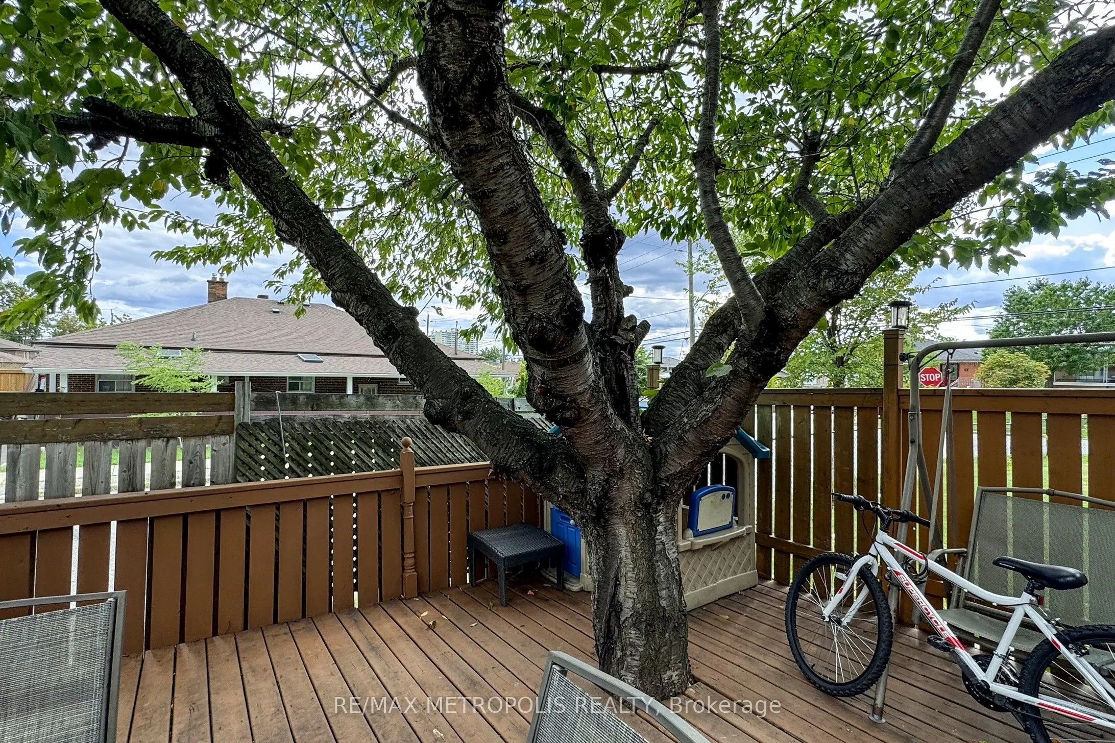 49 Magellan Drive