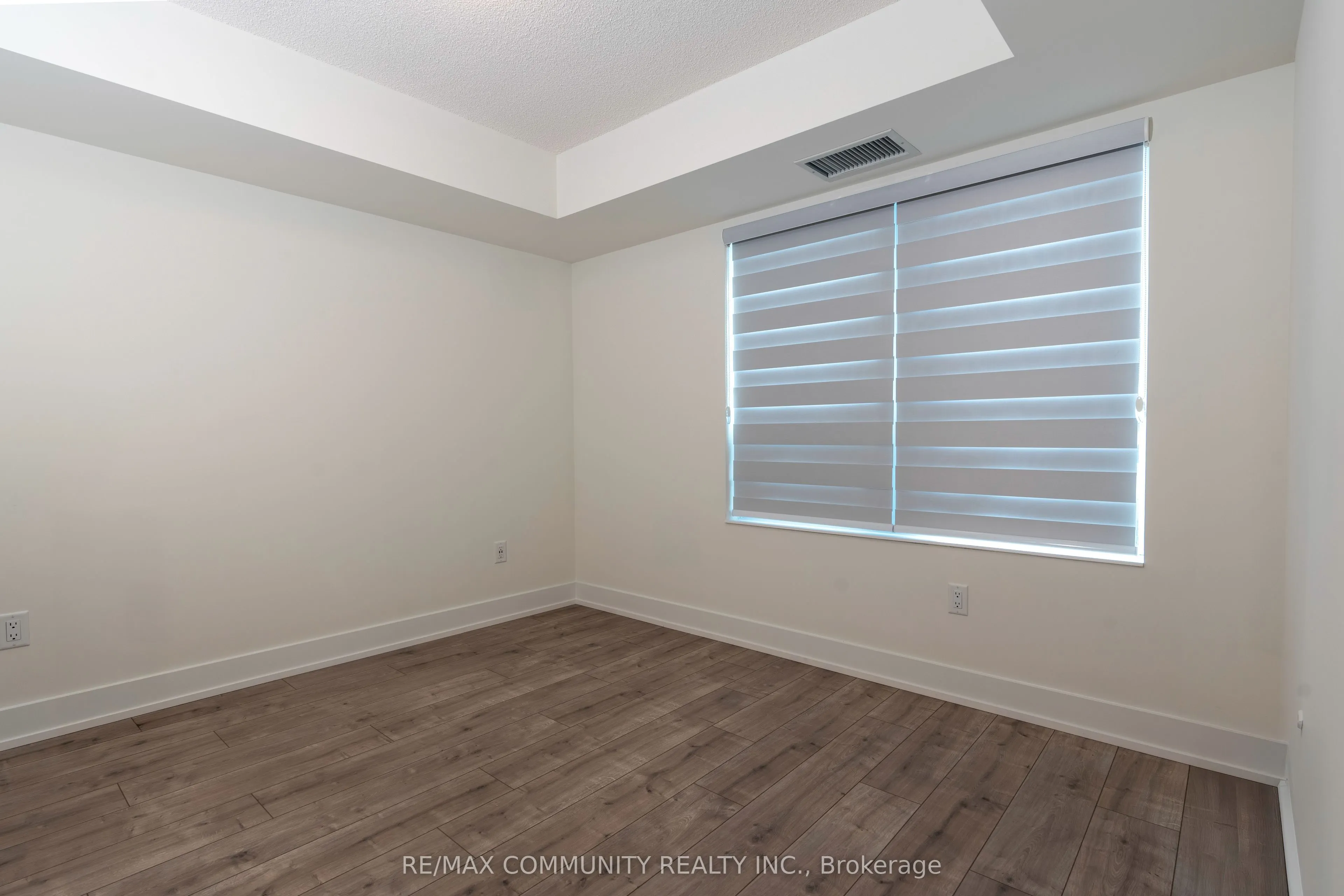 10 Eva Road, #301