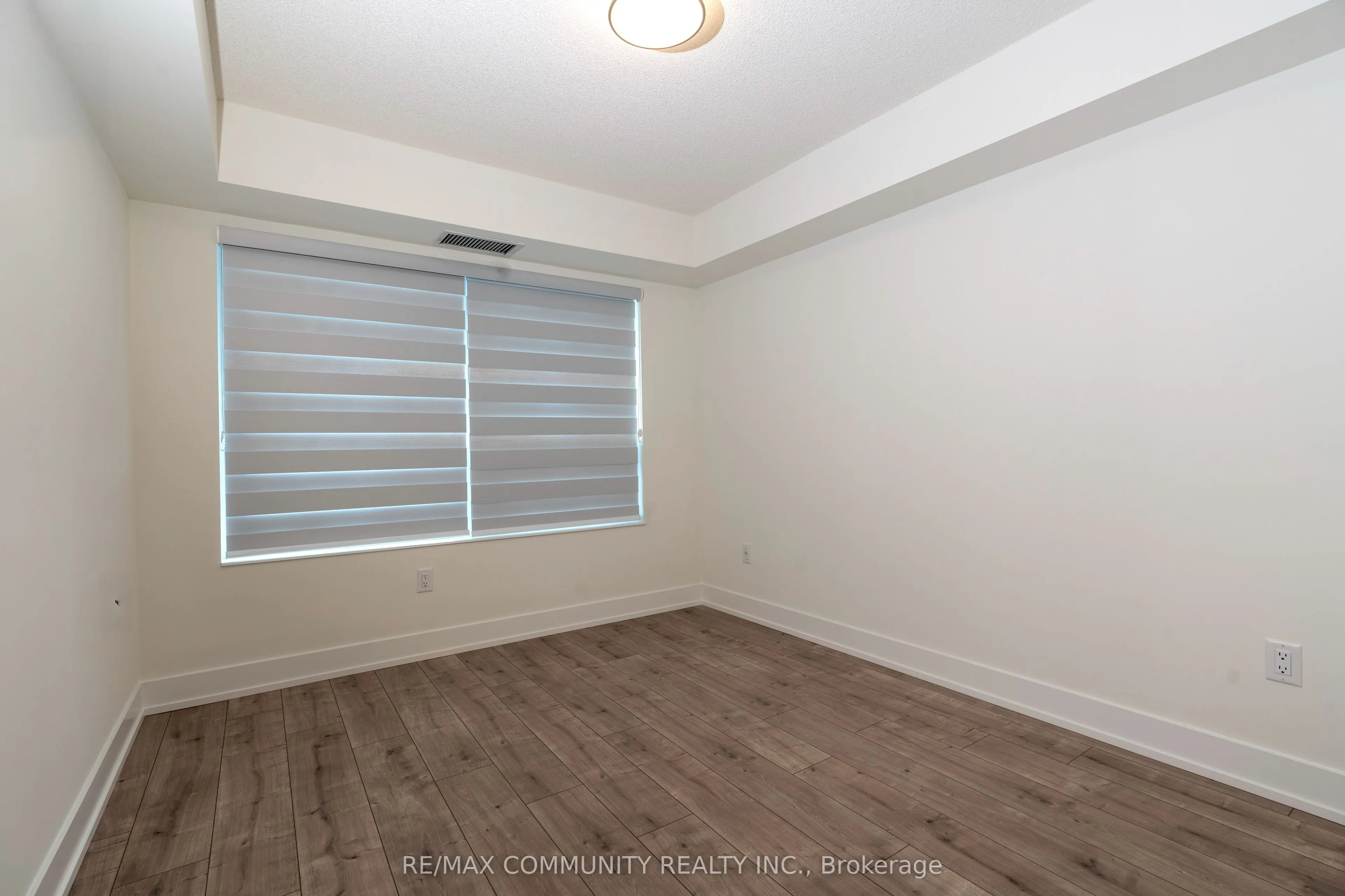 10 Eva Road, #301