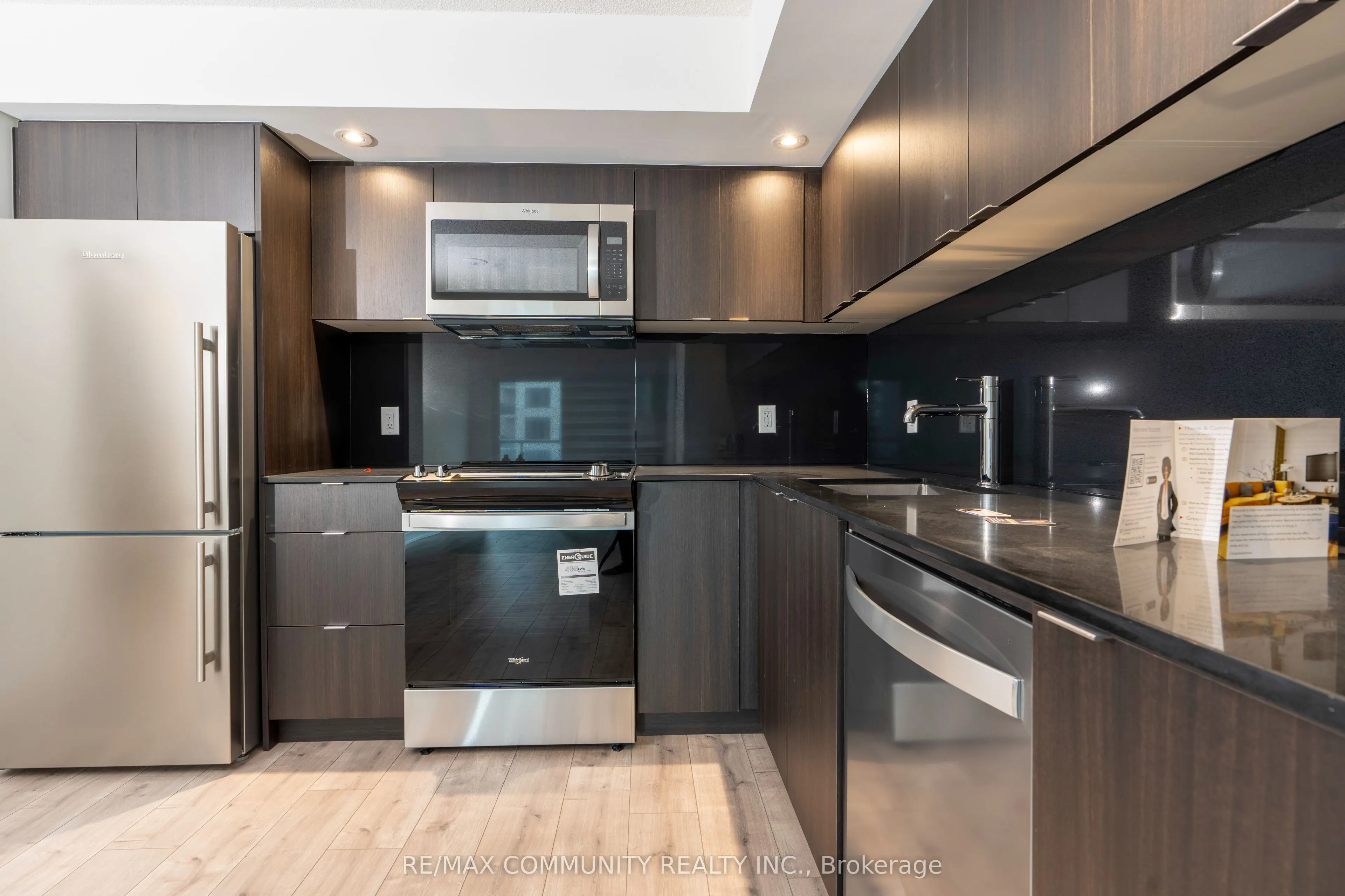10 Eva Road, #301
