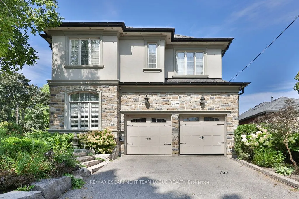 2229 Lakeshore Road
